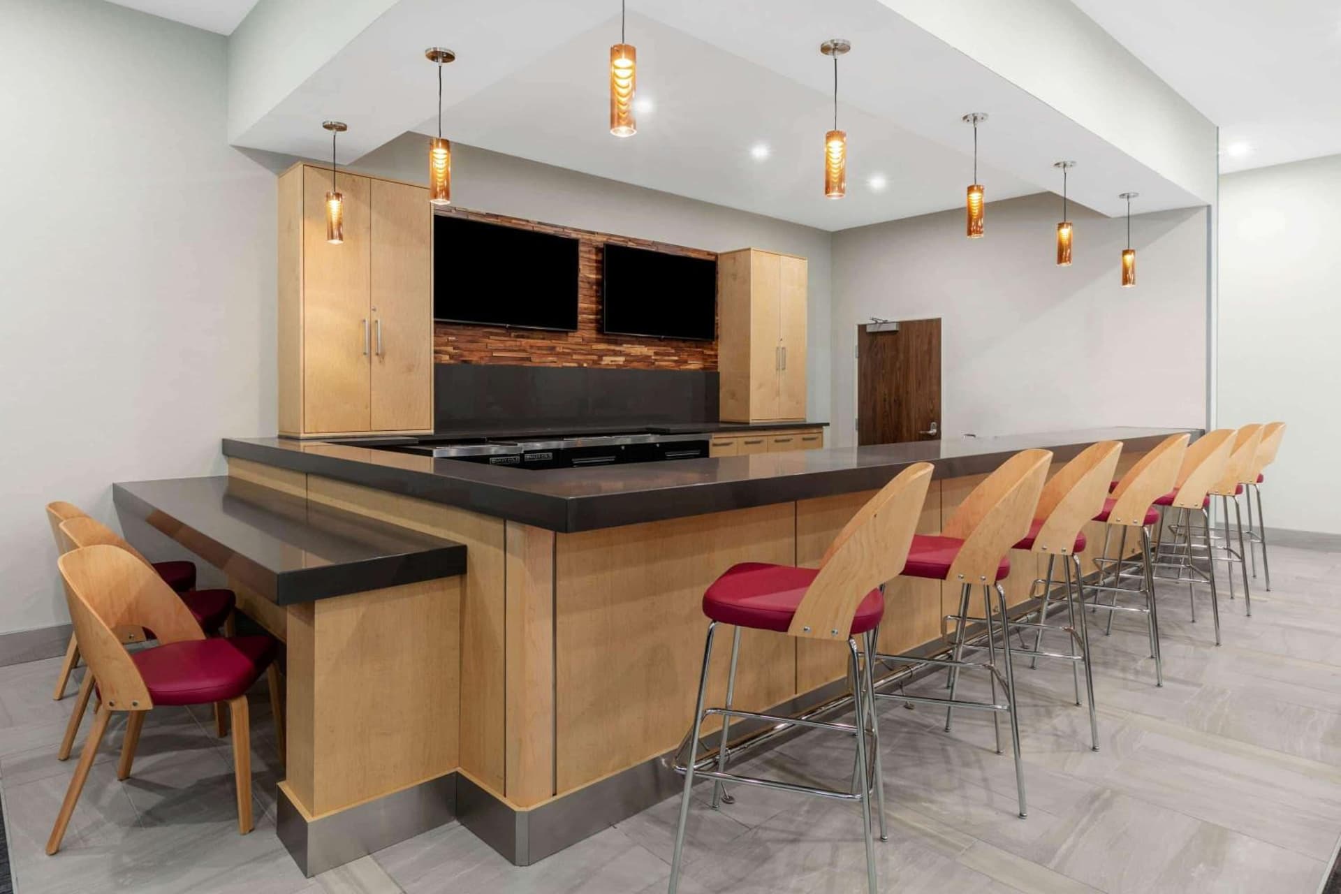 La Quinta Inn & Suites by Wyndham Lewisville gallery photo in Lewisville, TX — image 45