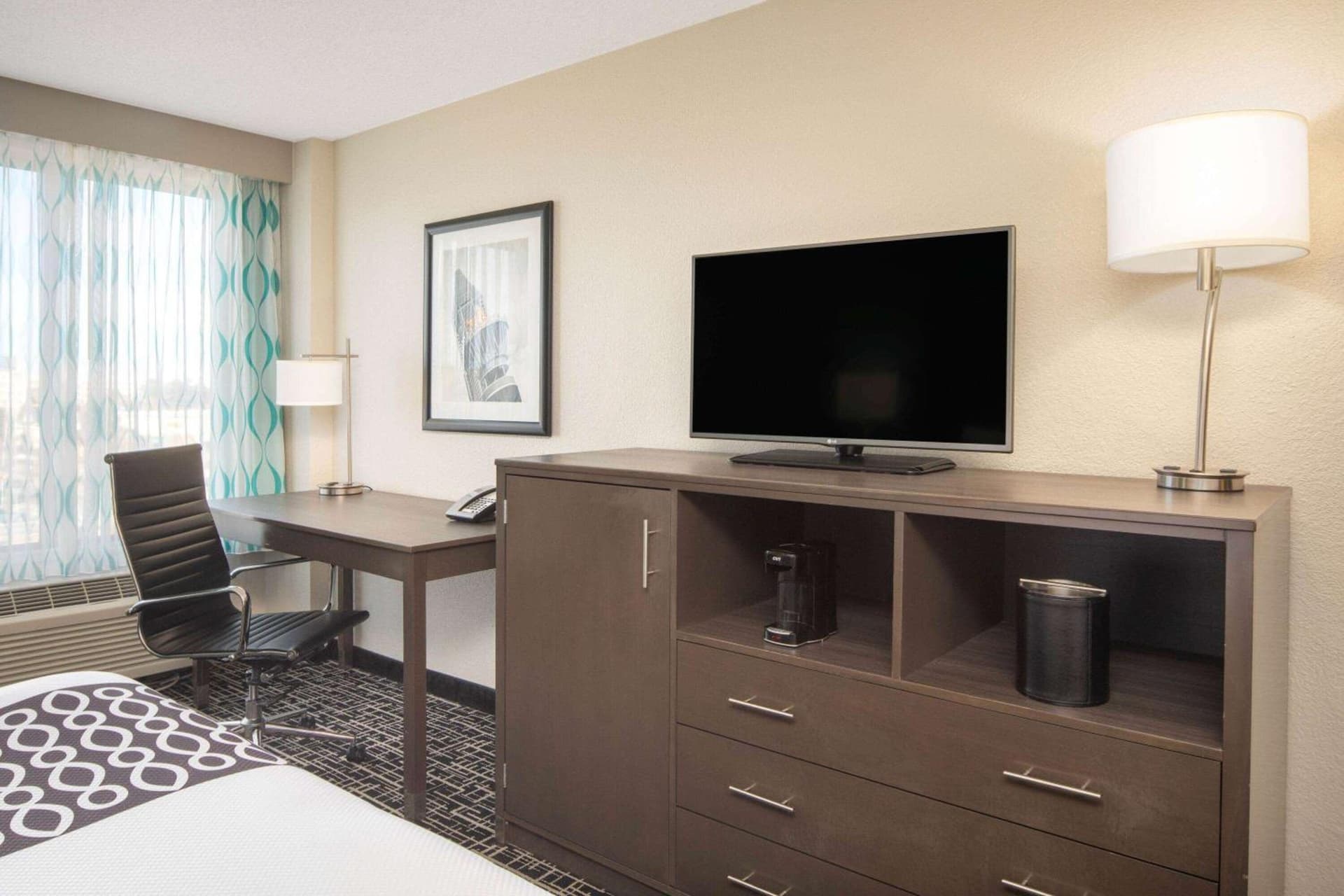 La Quinta by Wyndham Atlanta Airport North property views in Atlanta, GA — gallery photo 3