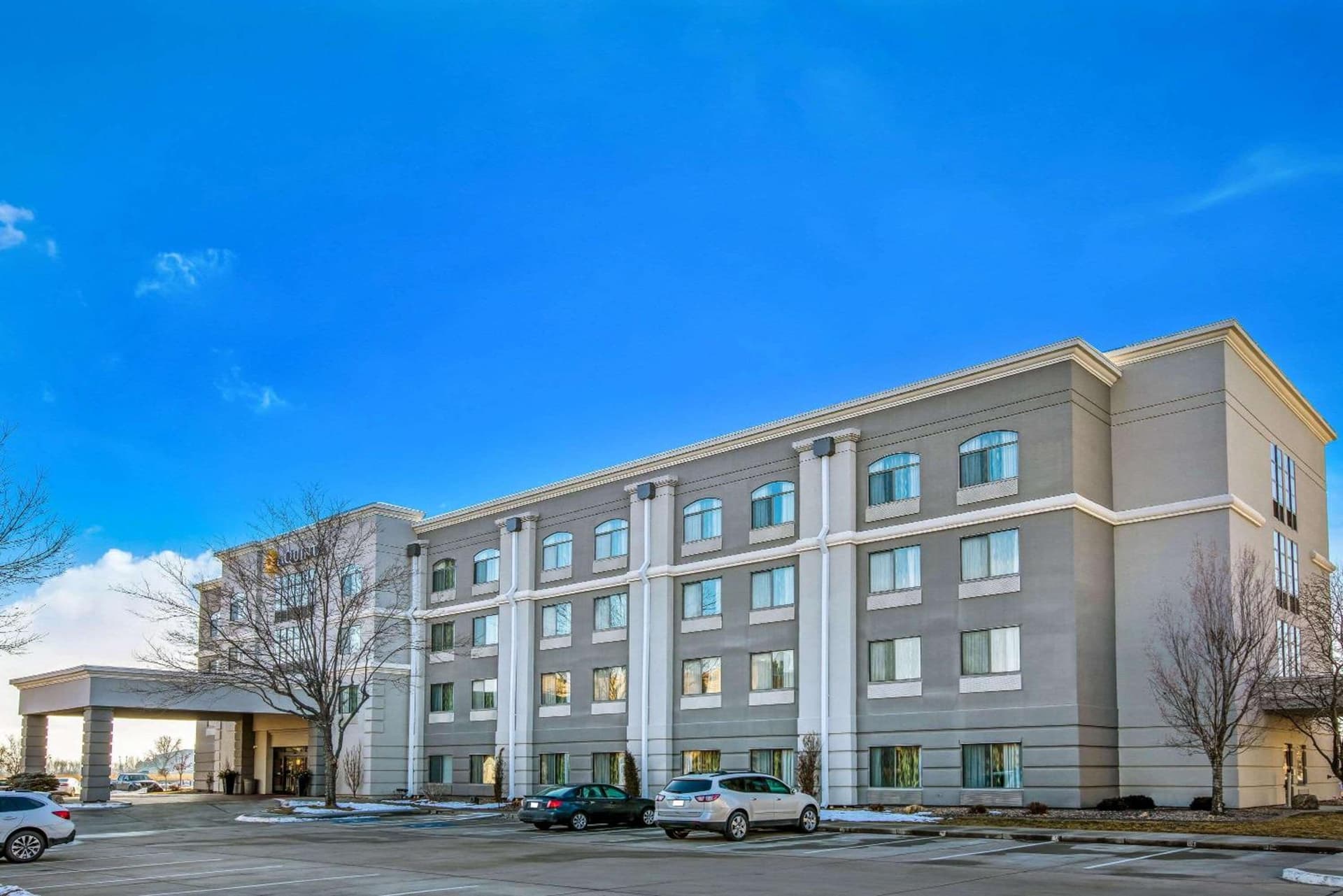 La Quinta by Wyndham Kearney featured exterior or lobby in Kearney, NE — similar hotel