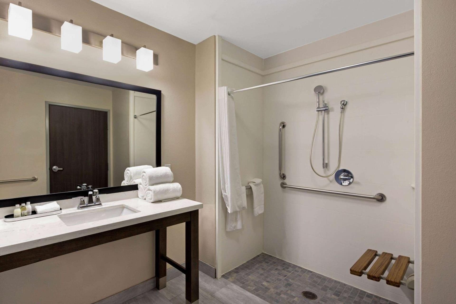 La Quinta by Wyndham Morgan Hill-San Jose South gallery photo in Morgan Hill, CA — image 10