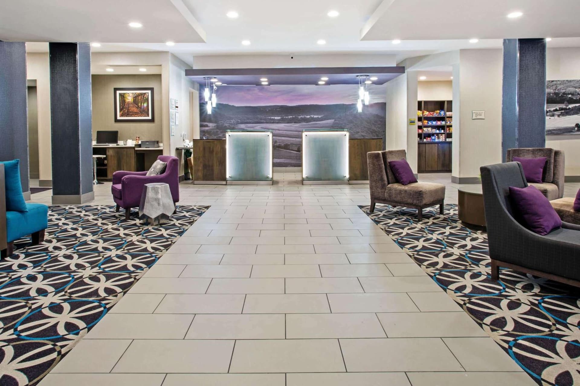 La Quinta by Wyndham York gallery photo in York, PA — image 28