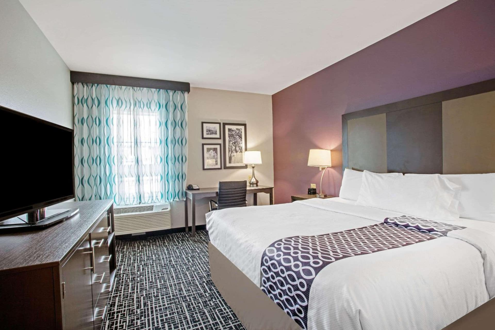 La Quinta by Wyndham York interior in York, PA — gallery photo 2
