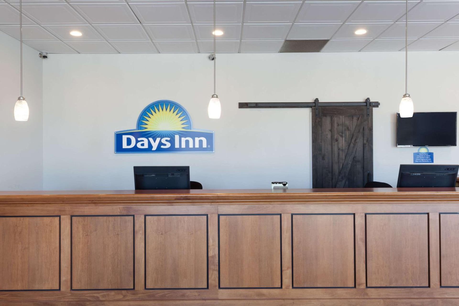 Days Inn & Suites by Wyndham Lancaster Amish Country gallery photo in Lancaster, PA — image 37