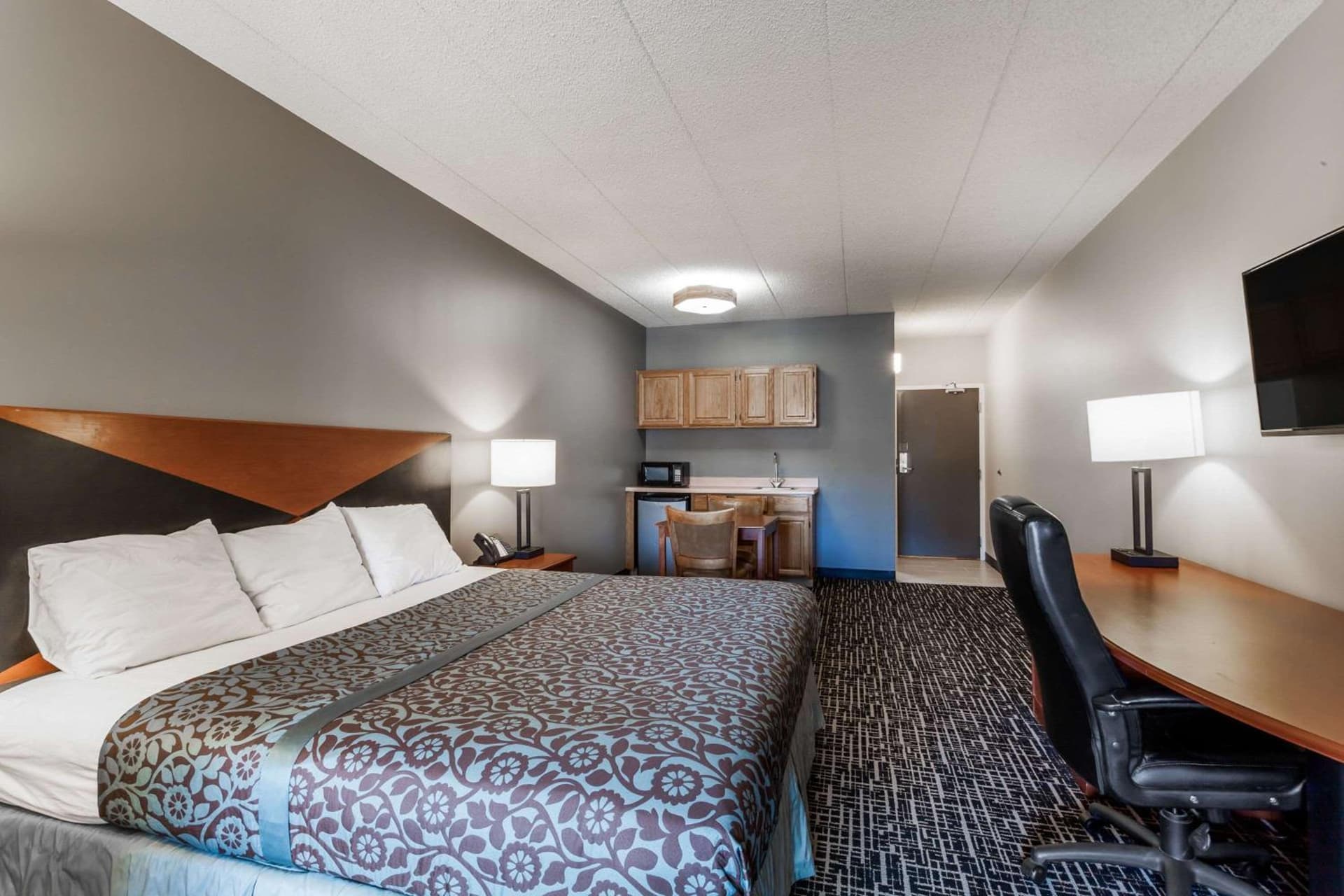 Days Inn & Suites by Wyndham Lancaster Amish Country gallery photo in Lancaster, PA — image 35