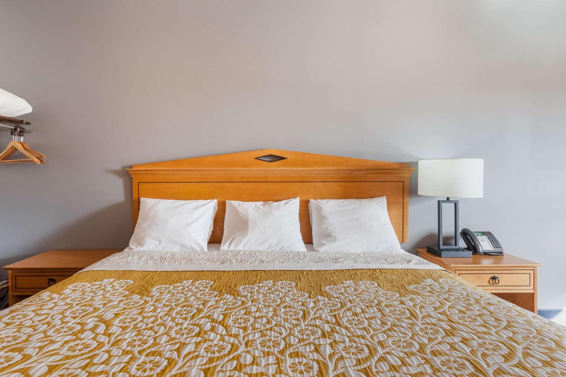 Days Inn & Suites by Wyndham Lancaster Amish Country gallery photo in Lancaster, PA — image 25