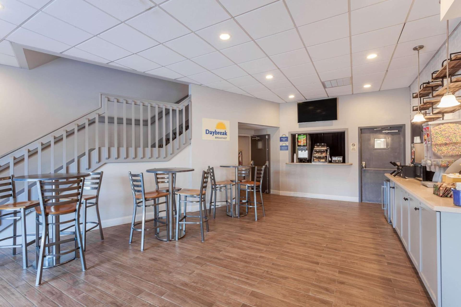 Days Inn & Suites by Wyndham Lancaster Amish Country gallery photo in Lancaster, PA — image 50