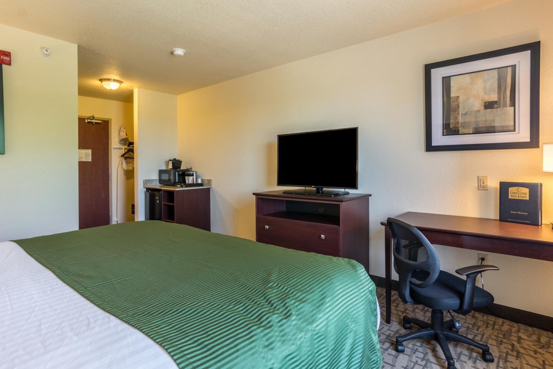 Cobblestone Hotel & Suites - Erie gallery photo in Erie, PA — image 7