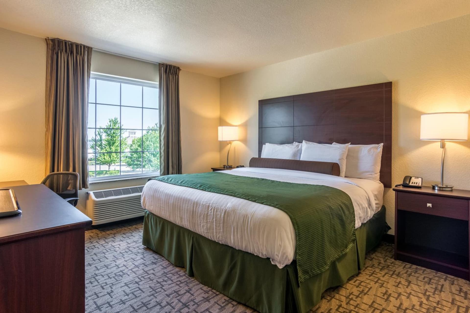 Cobblestone Hotel & Suites - Erie gallery photo in Erie, PA — image 12