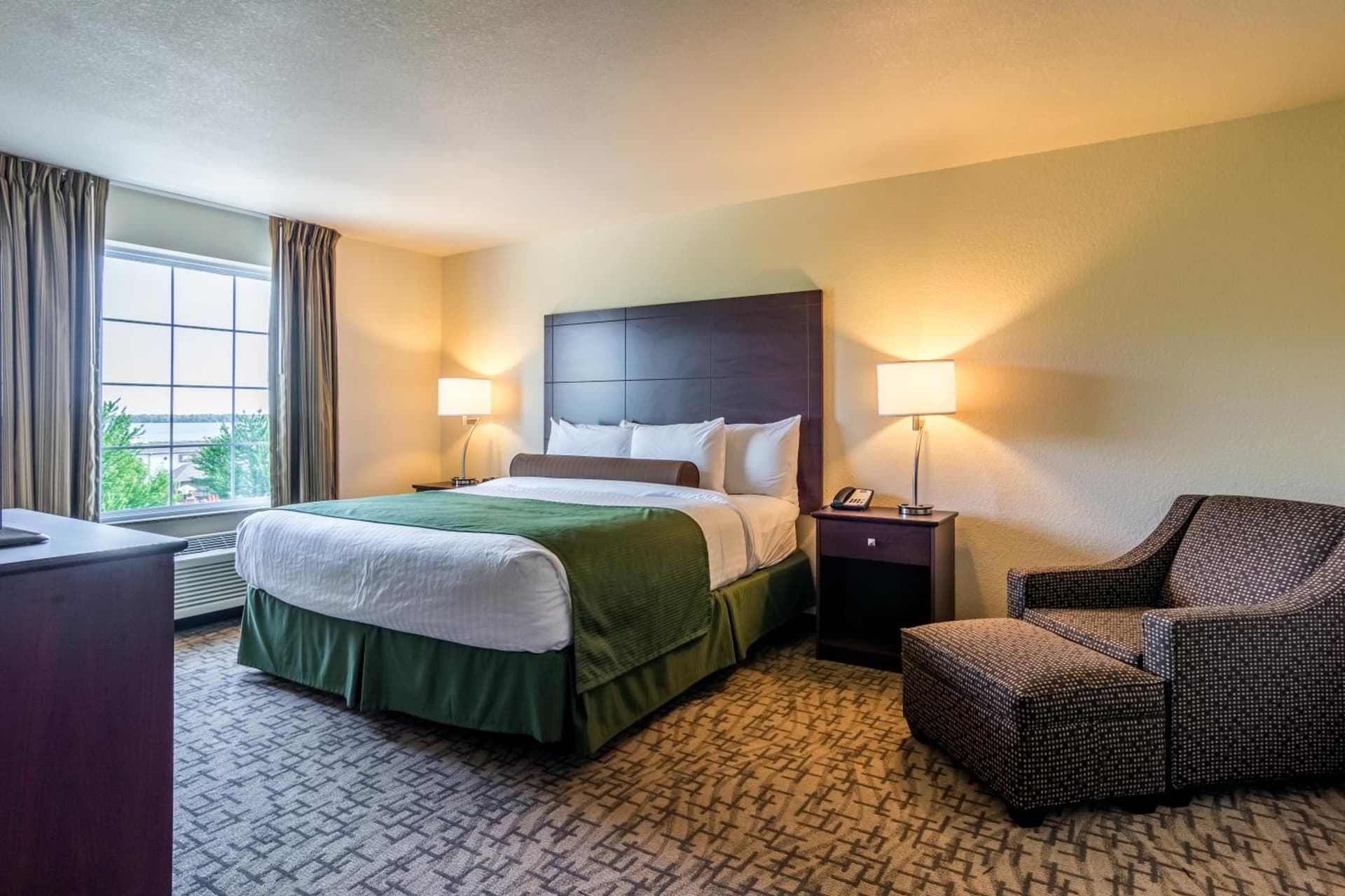 Cobblestone Hotel & Suites - Erie gallery photo in Erie, PA — image 26
