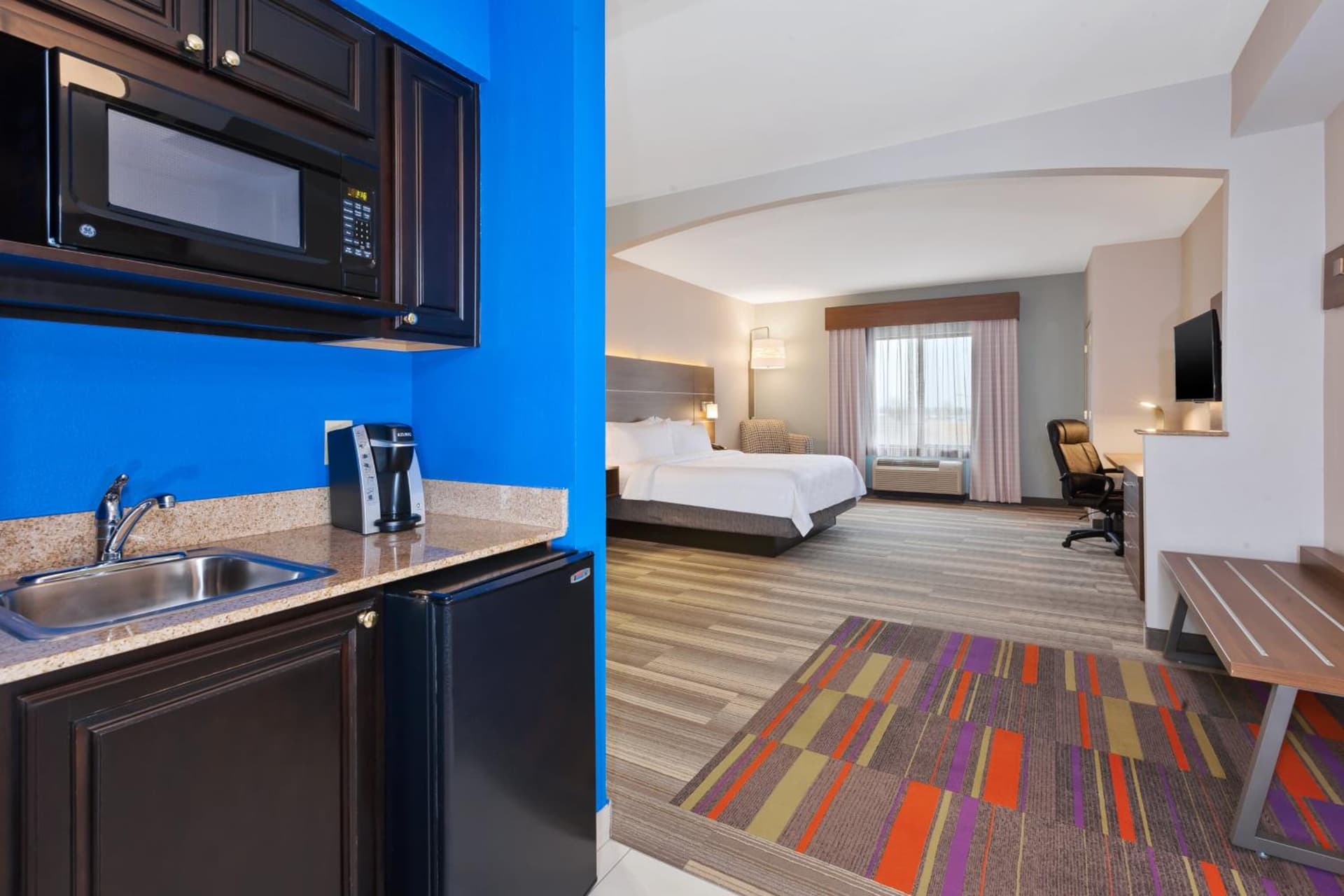 Holiday Inn Express Hotel & Suites Warminster-Horsham by IHG gallery photo in Warminster, PA — image 15