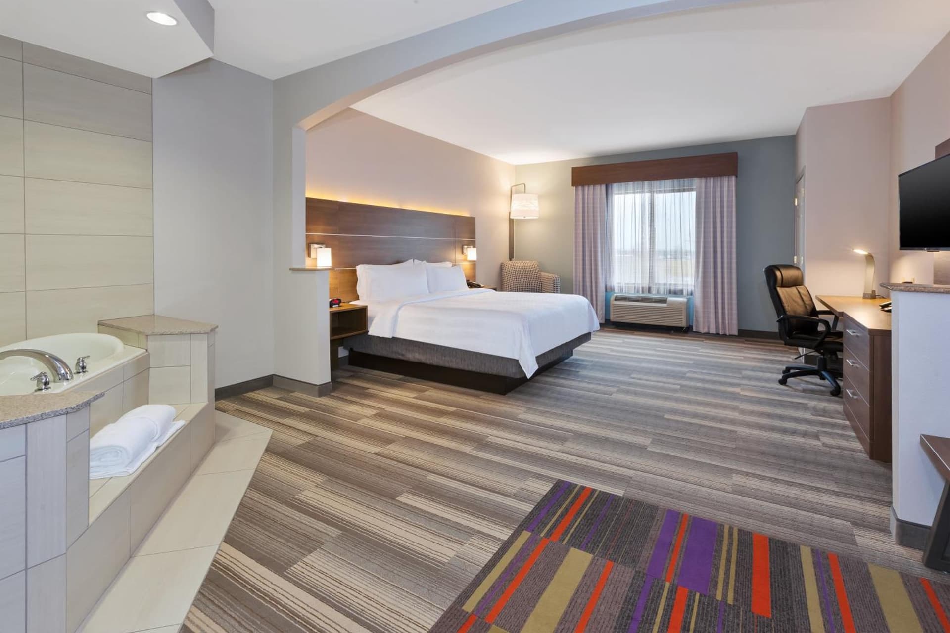 Holiday Inn Express Hotel & Suites Warminster-Horsham by IHG gallery photo in Warminster, PA — image 21