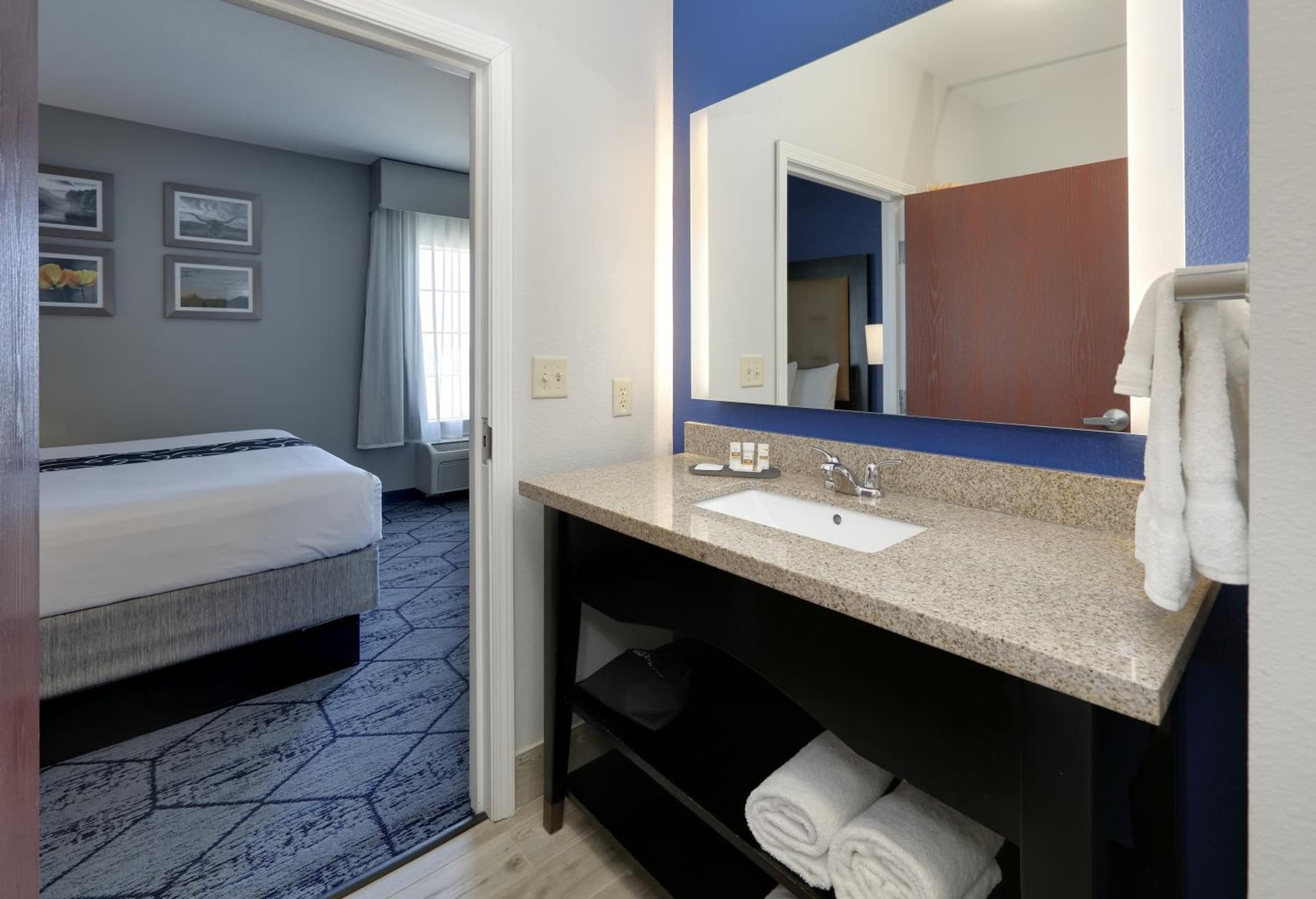 La Quinta by Wyndham Denton - University Drive gallery photo in Denton, TX — image 39