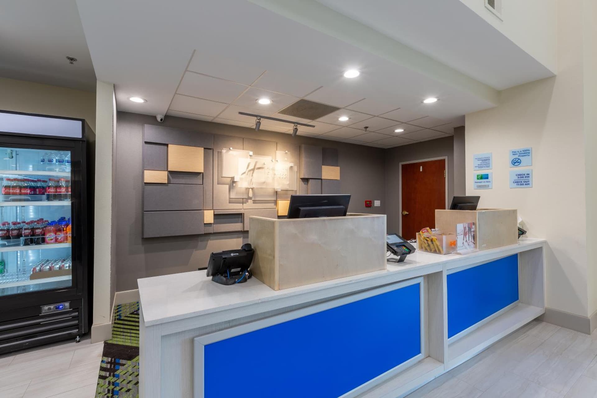 Holiday Inn Express & Suites Arlington North – Stadium Area by IHG gallery photo in Arlington, TX — image 70