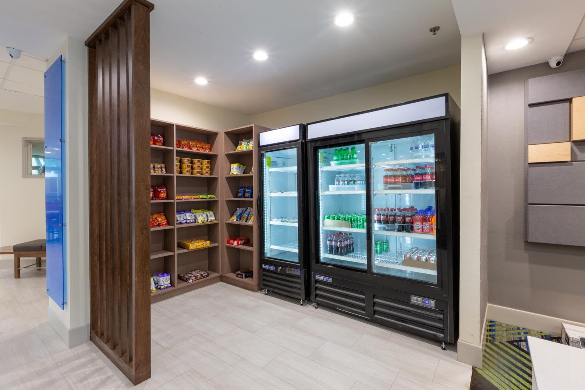 Holiday Inn Express & Suites Arlington North – Stadium Area by IHG gallery photo in Arlington, TX — image 87