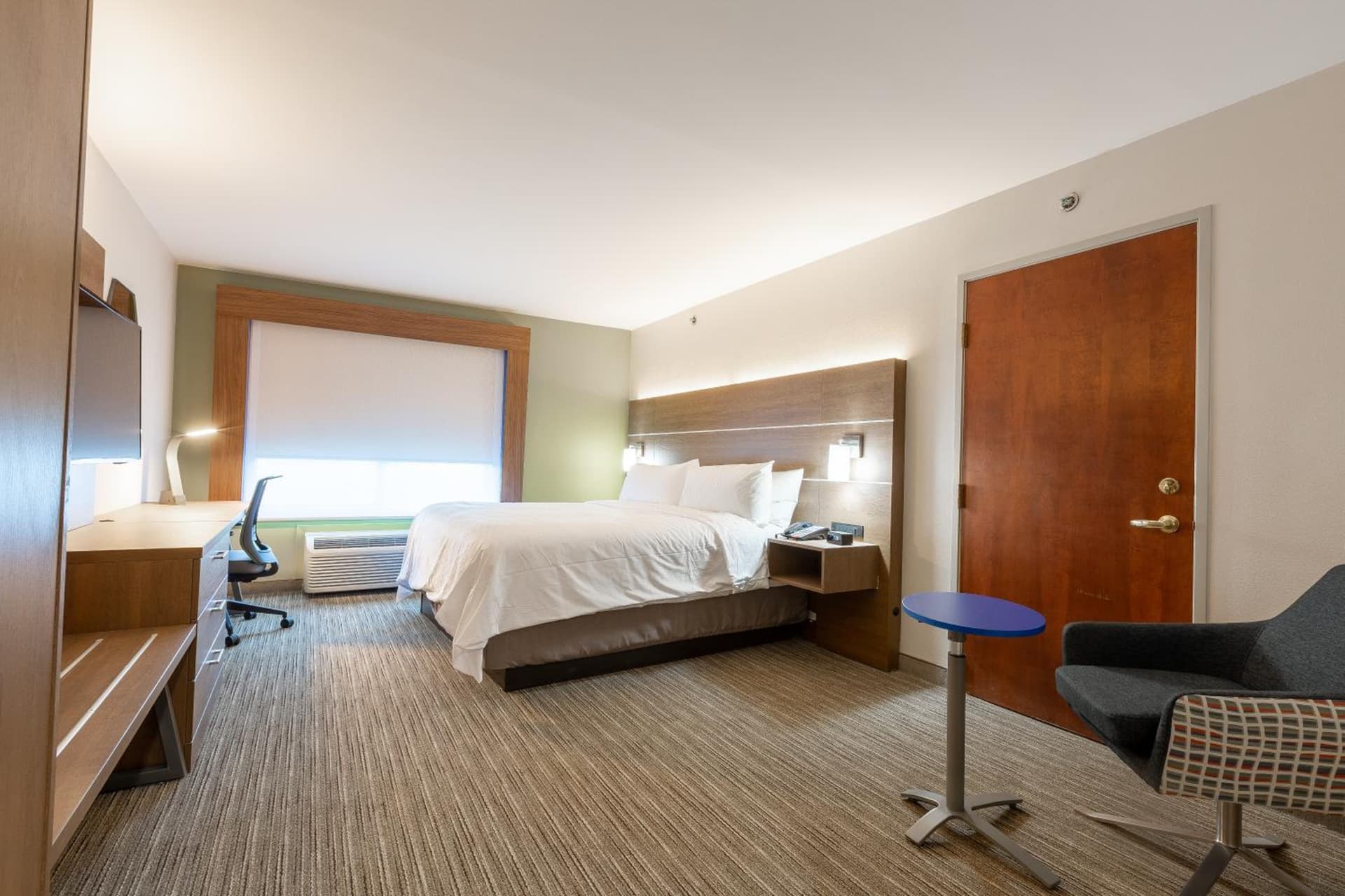 Holiday Inn Express & Suites Arlington North – Stadium Area by IHG gallery photo in Arlington, TX — image 41