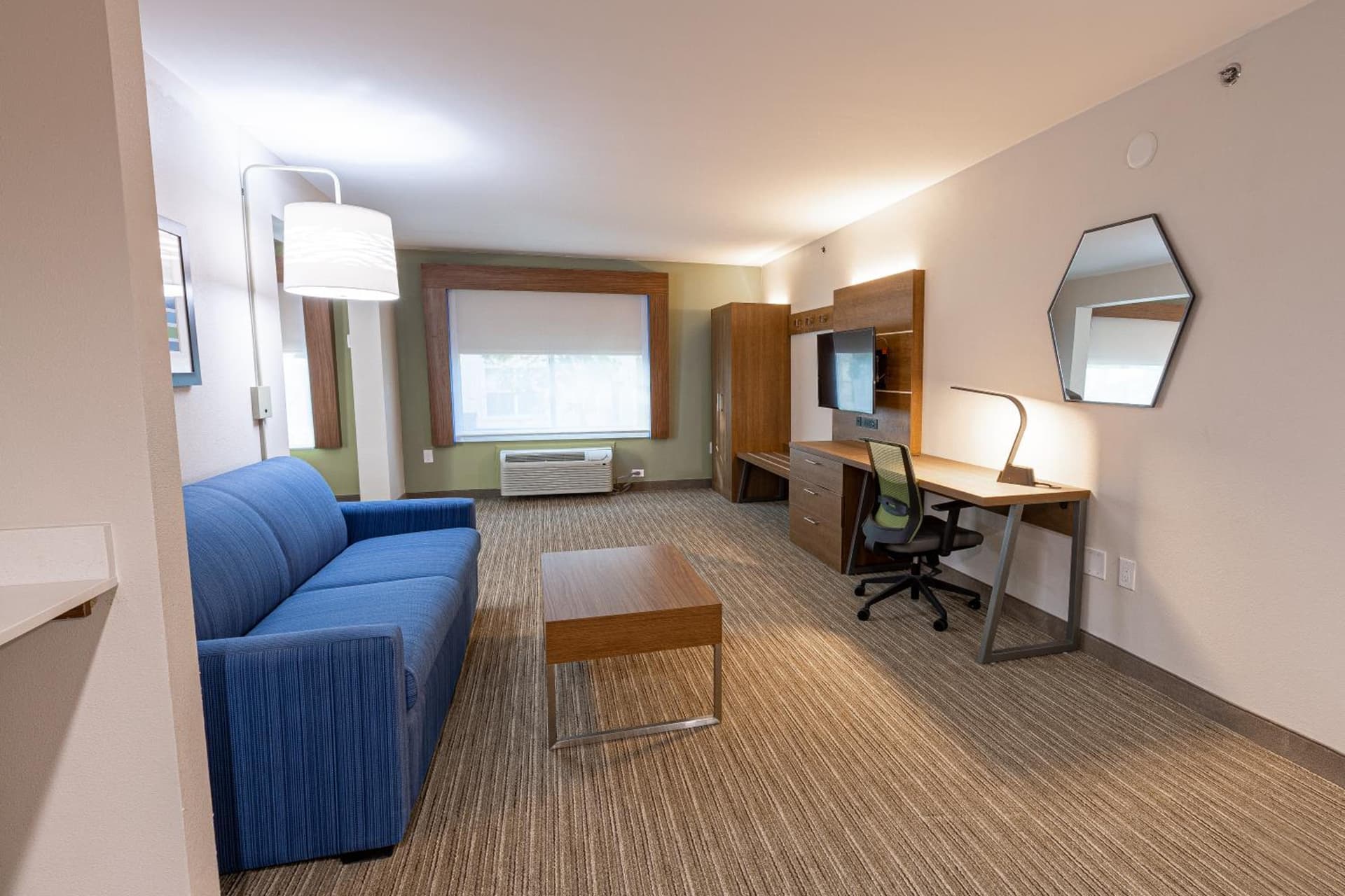 Holiday Inn Express & Suites Arlington North – Stadium Area by IHG gallery photo in Arlington, TX — image 42