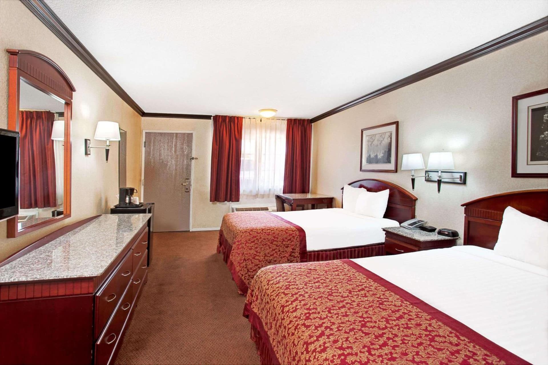 Ramada by Wyndham Pasadena gallery photo in Pasadena, CA — image 16
