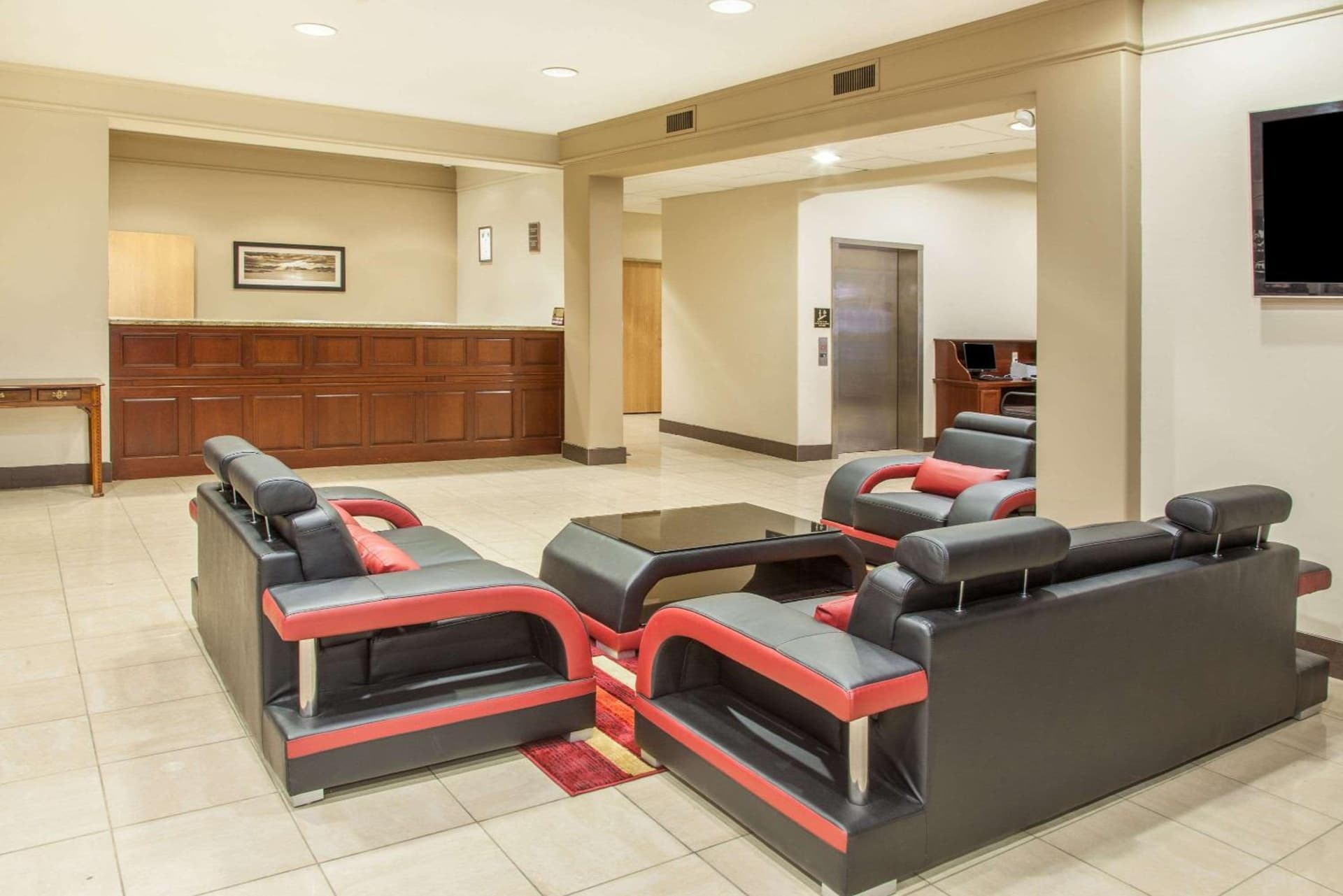 Hawthorn Extended Stay by Wyndham Bloomington gallery photo in Bloomington, IL — image 20