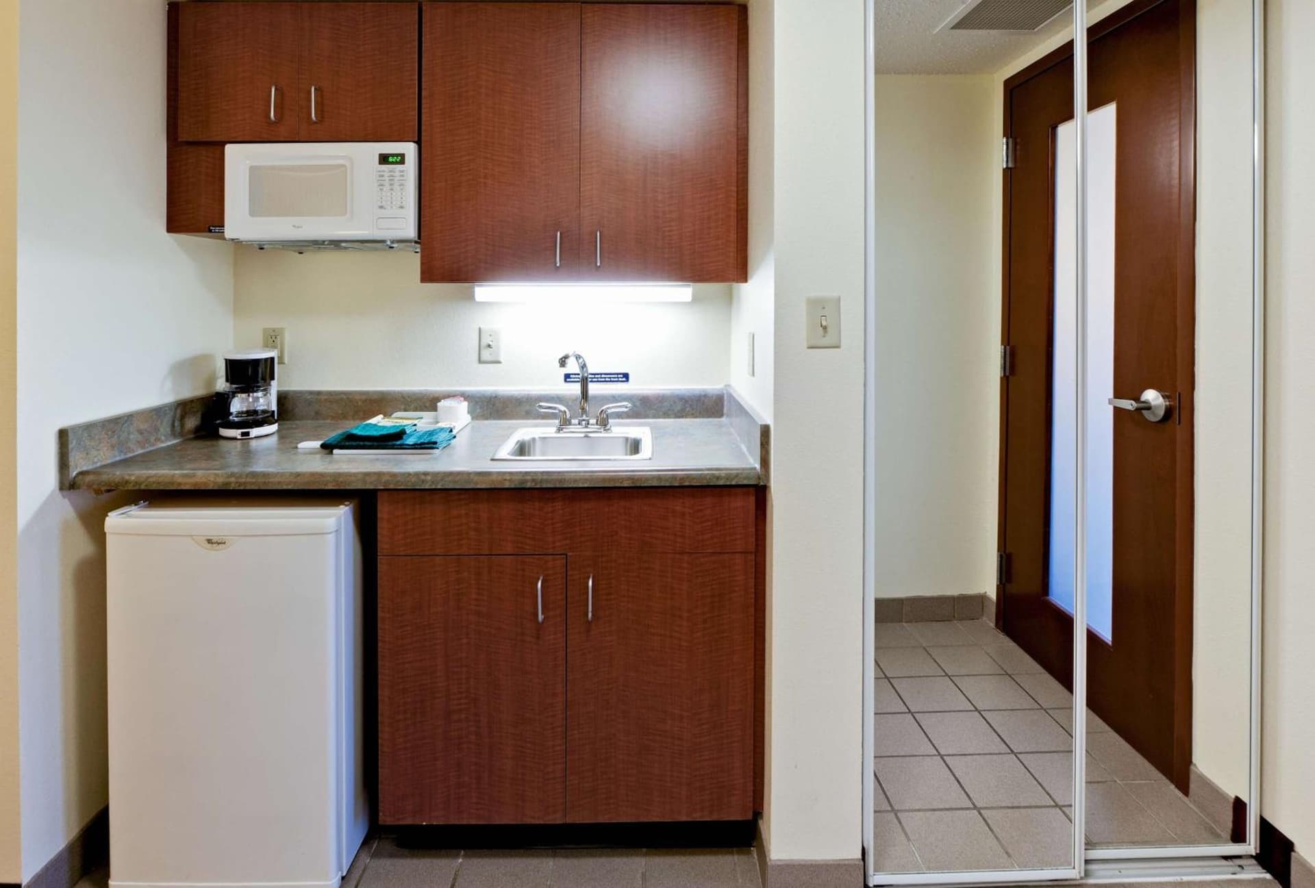 Hawthorn Suites by Wyndham Louisville East gallery photo in Louisville, KY — image 18