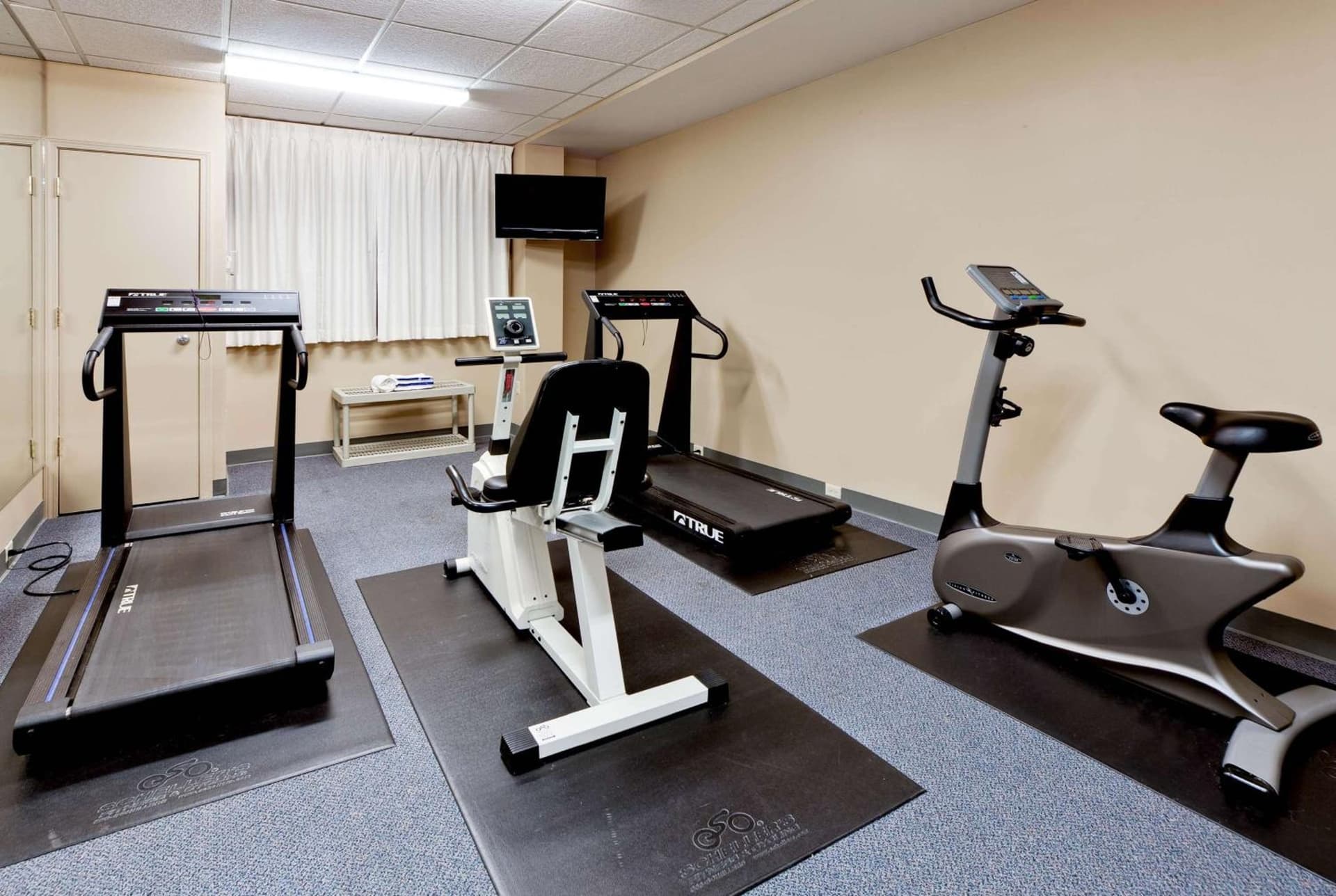 Hawthorn Suites by Wyndham Louisville East gallery photo in Louisville, KY — image 9