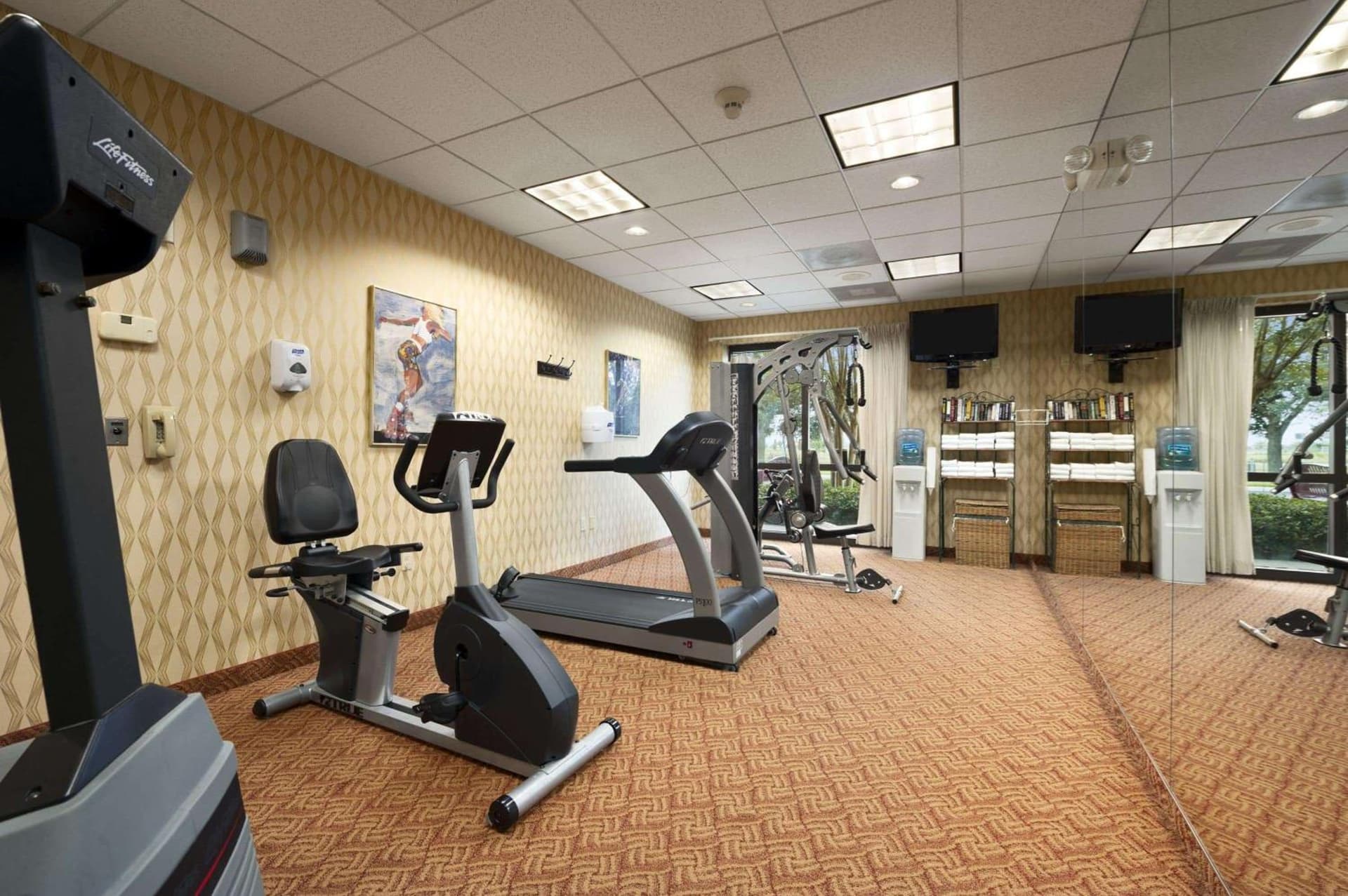 Ramada by Wyndham Suites Orlando Airport- Free Airport Shuttle gallery photo in Orlando, FL — image 27