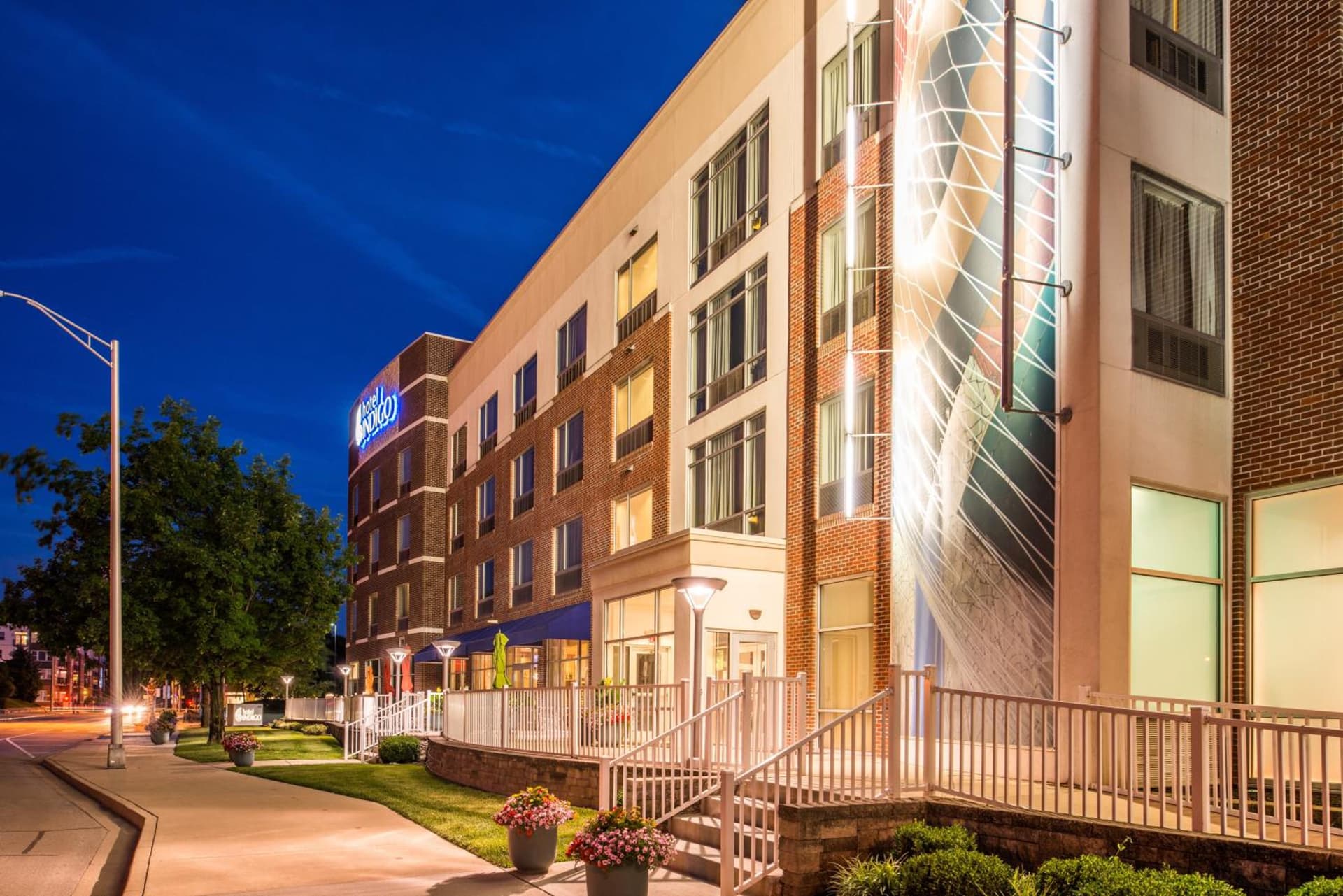 Hotel Indigo Columbus Architectural Center by IHG interior in Columbus, IN — gallery photo 2