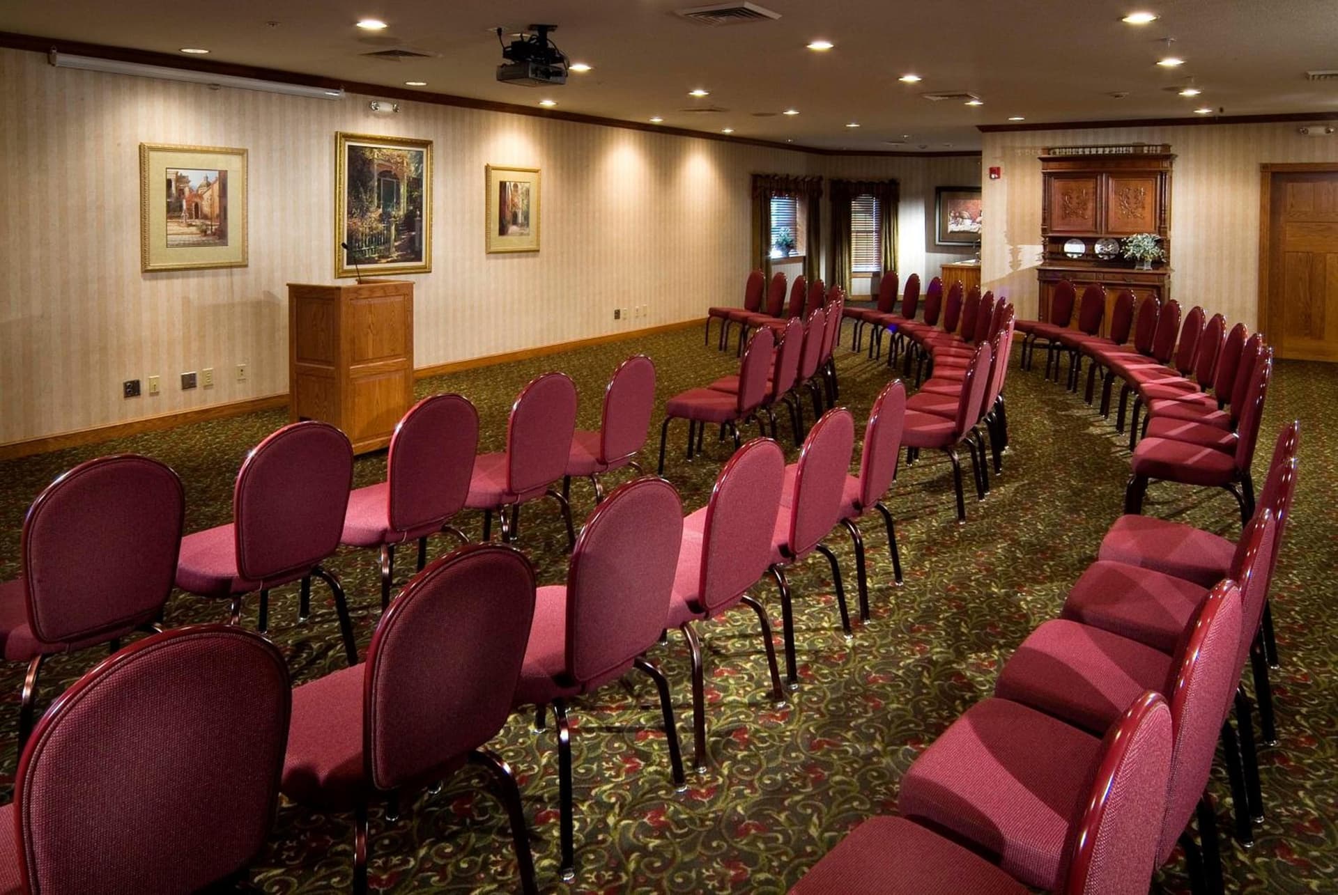 Carlisle Inn Sugarcreek gallery photo in Sugarcreek, OH — image 15