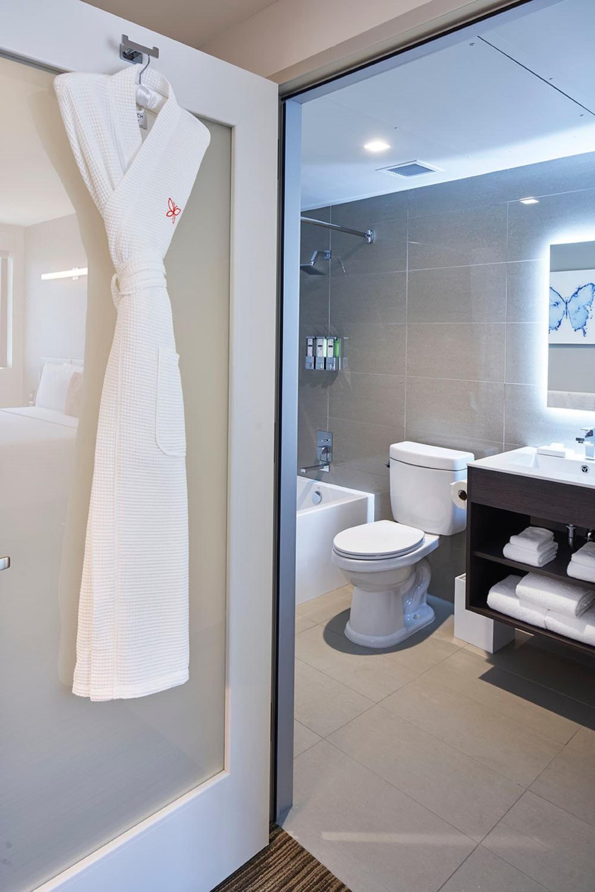 Hotel Mariposa interior in Los Angeles, CA — gallery photo 2
