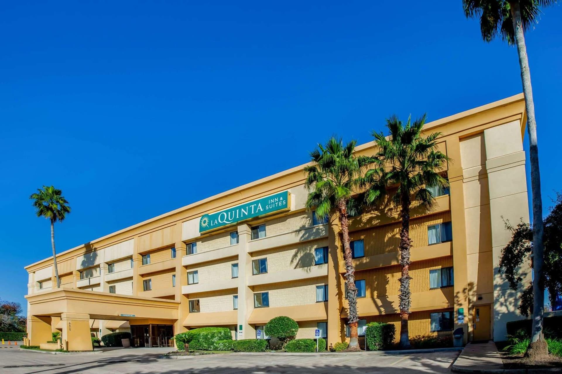 La Quinta by Wyndham Houston Baytown East gallery photo in Baytown, TX — image 25
