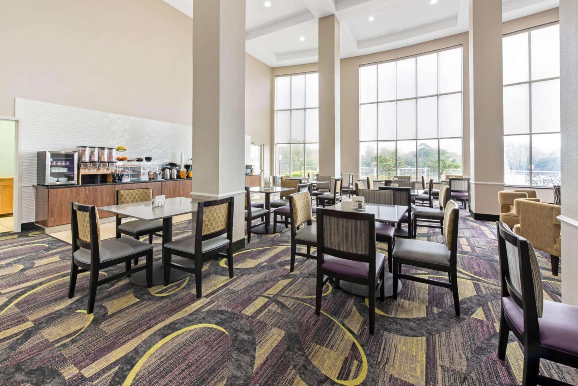 La Quinta by Wyndham Bridge City-Orange gallery photo in Bridge City, TX — image 12