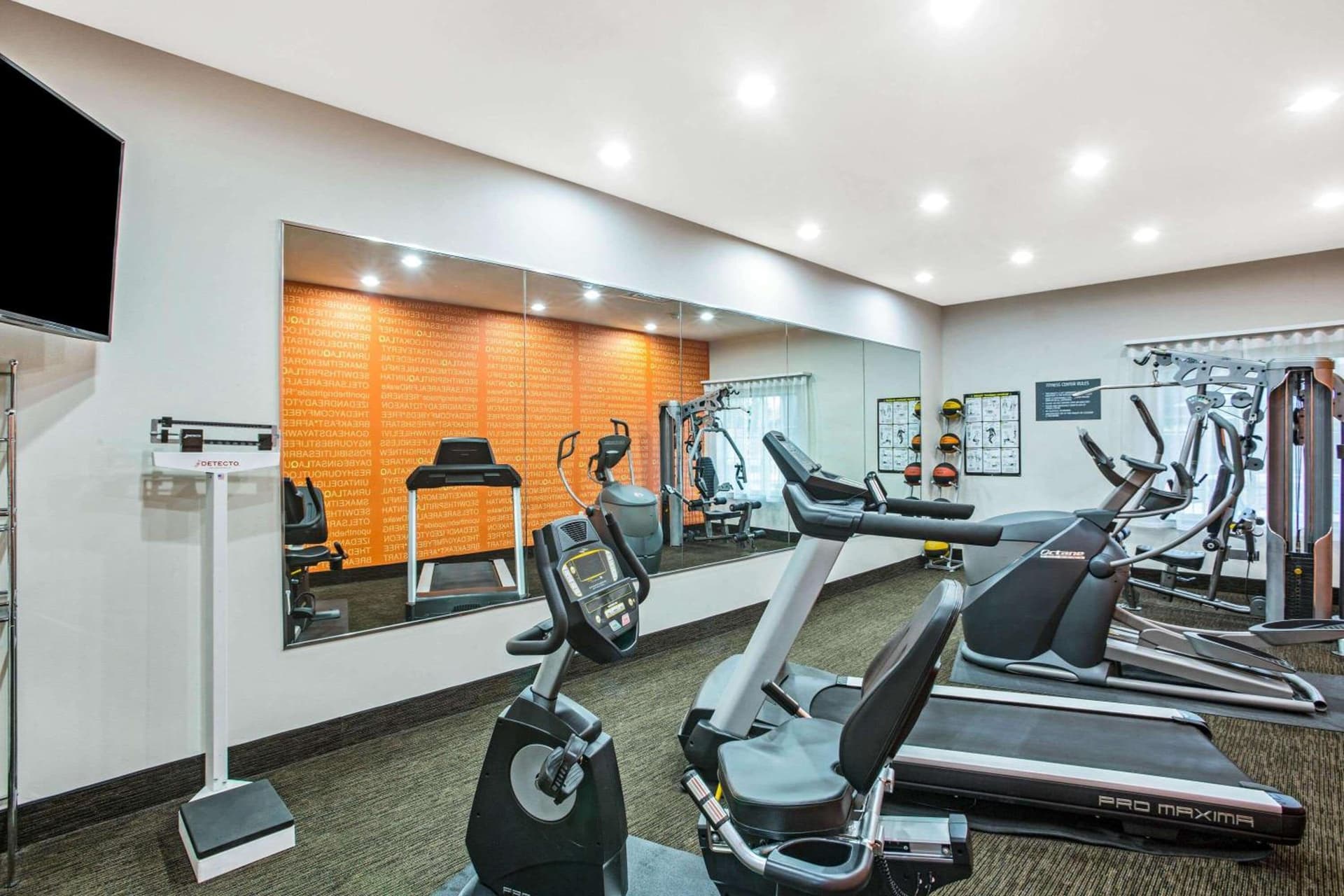 La Quinta by Wyndham Austin NW/Lakeline Mall gallery photo in Cedar Park, TX — image 9