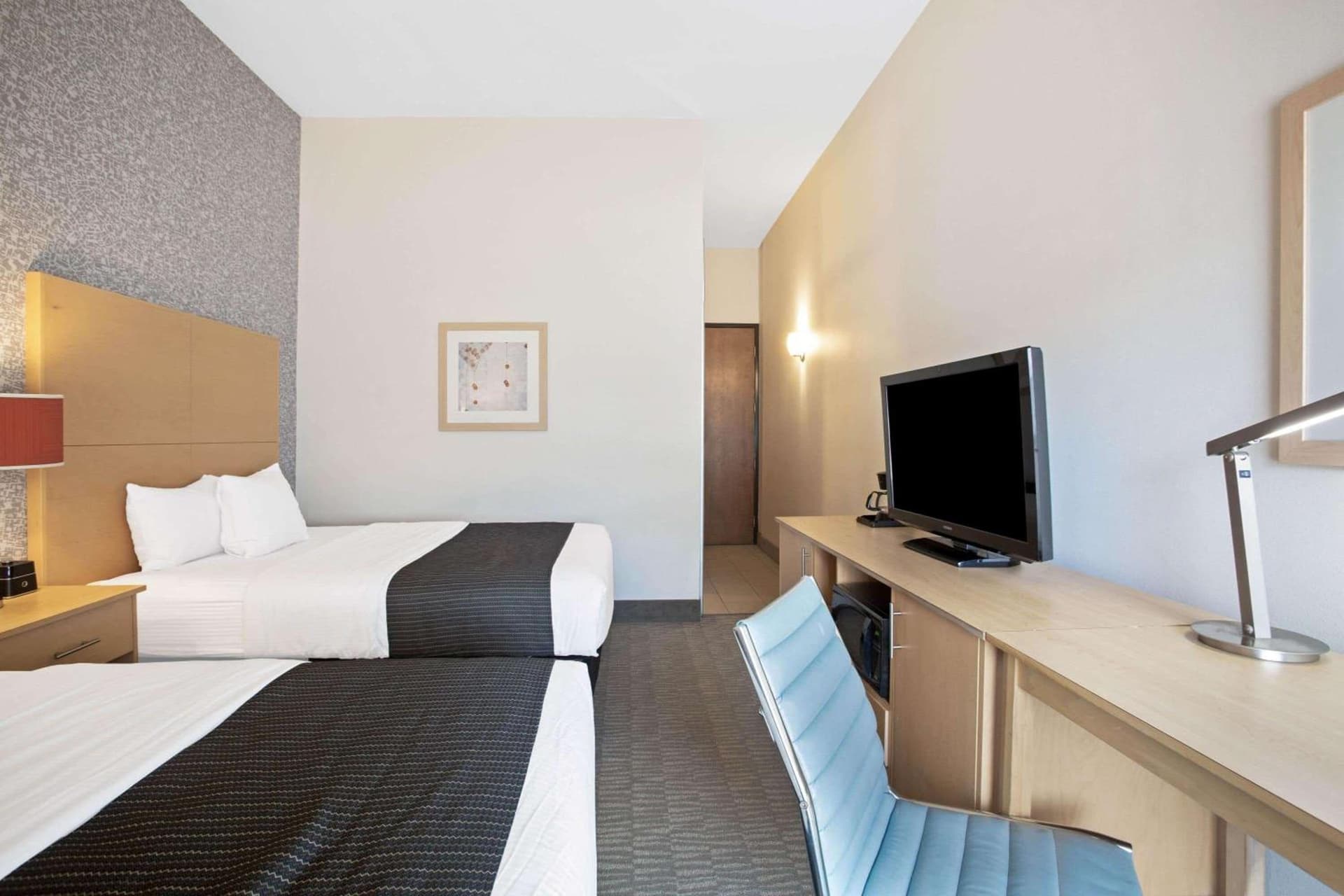 La Quinta by Wyndham Austin NW/Lakeline Mall gallery photo in Cedar Park, TX — image 25