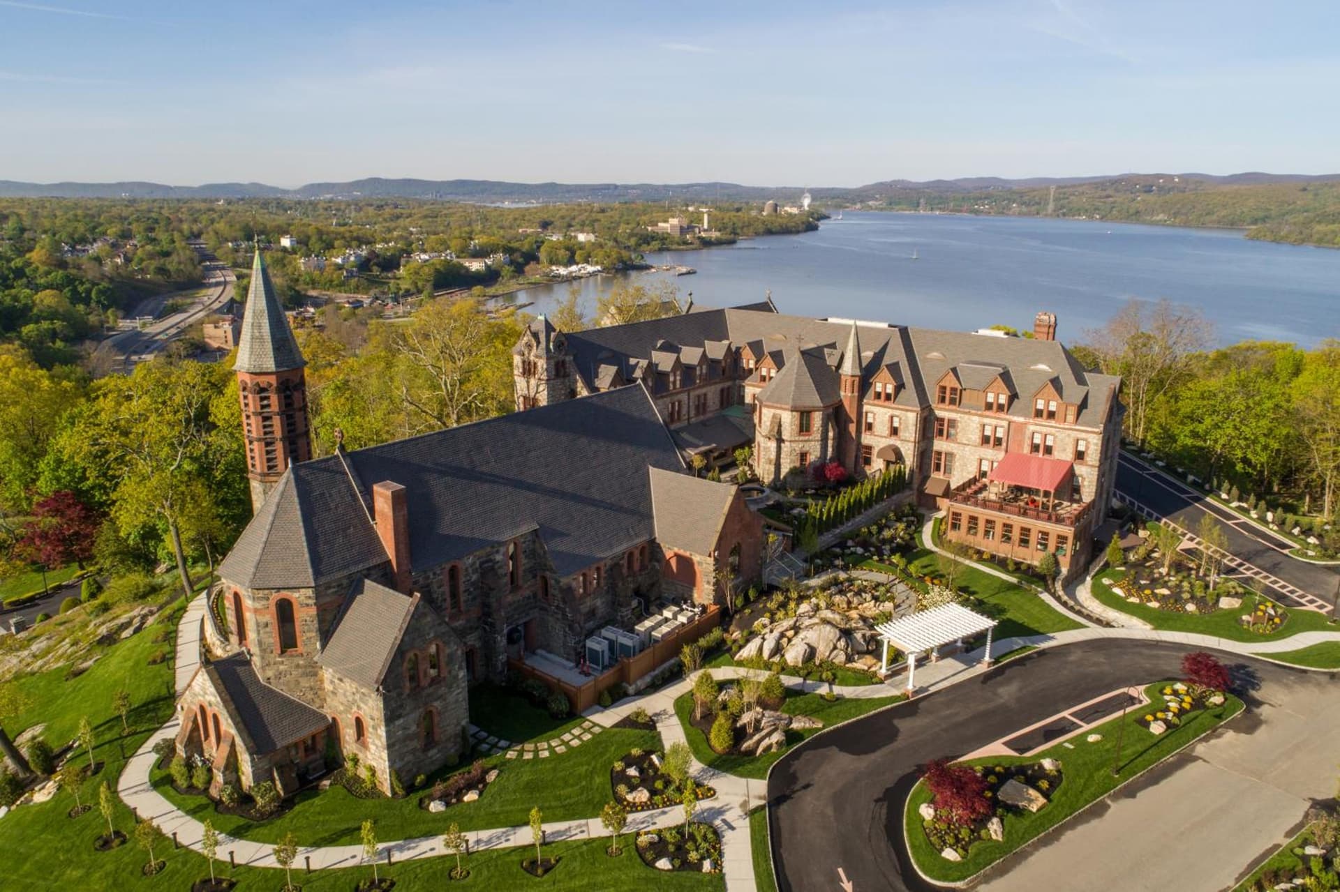 The Abbey Inn & Spa featured exterior or lobby in Peekskill, NY — similar hotel