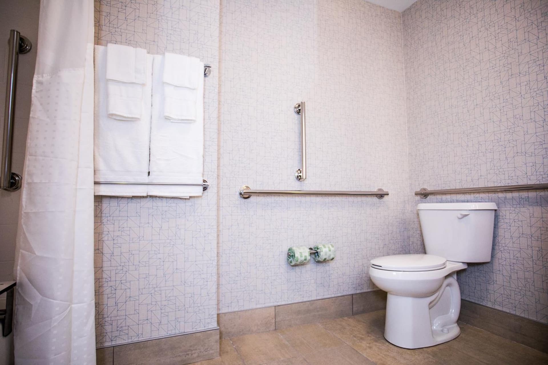 Holiday Inn Express & Suites Rehoboth Beach by IHG gallery photo in Rehoboth Beach, DE — image 10
