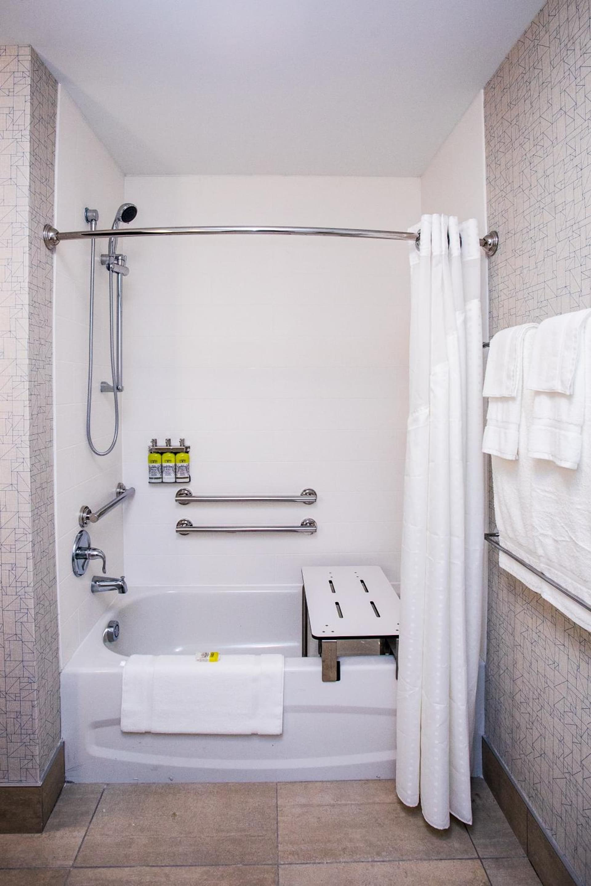 Holiday Inn Express & Suites Rehoboth Beach by IHG gallery photo in Rehoboth Beach, DE — image 24