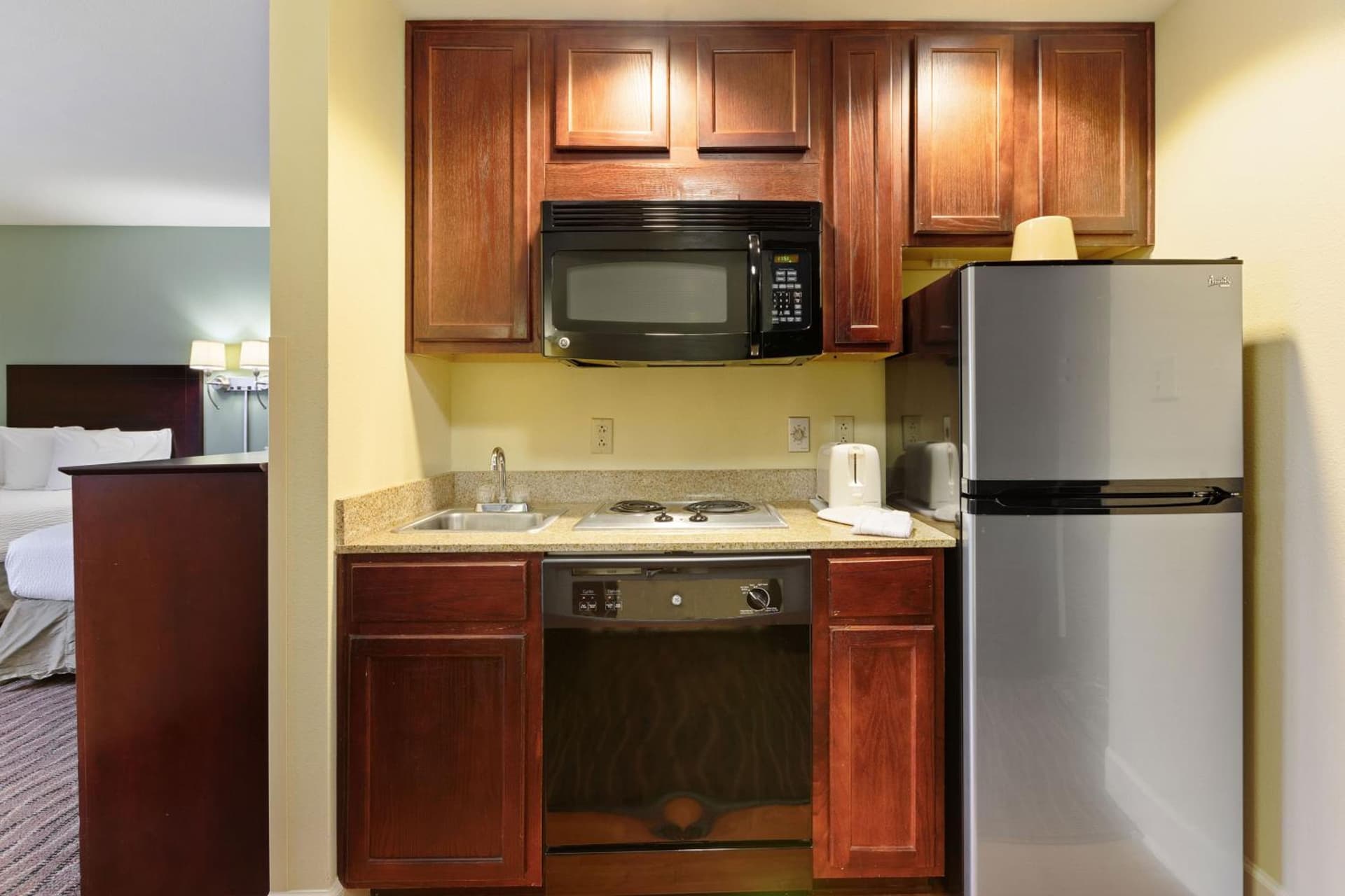 Extended Stay America Premier Suites Lakeland I4 gallery photo in Lakeland, FL — image 33