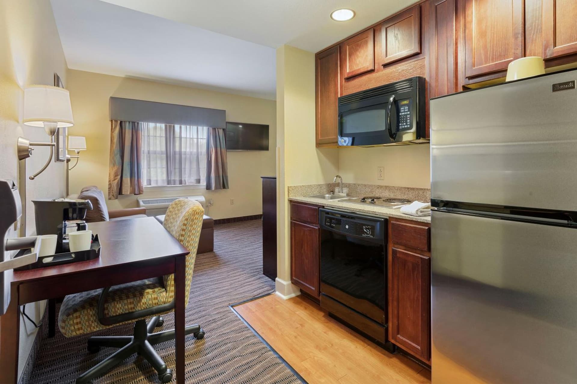 Extended Stay America Premier Suites Lakeland I4 gallery photo in Lakeland, FL — image 70