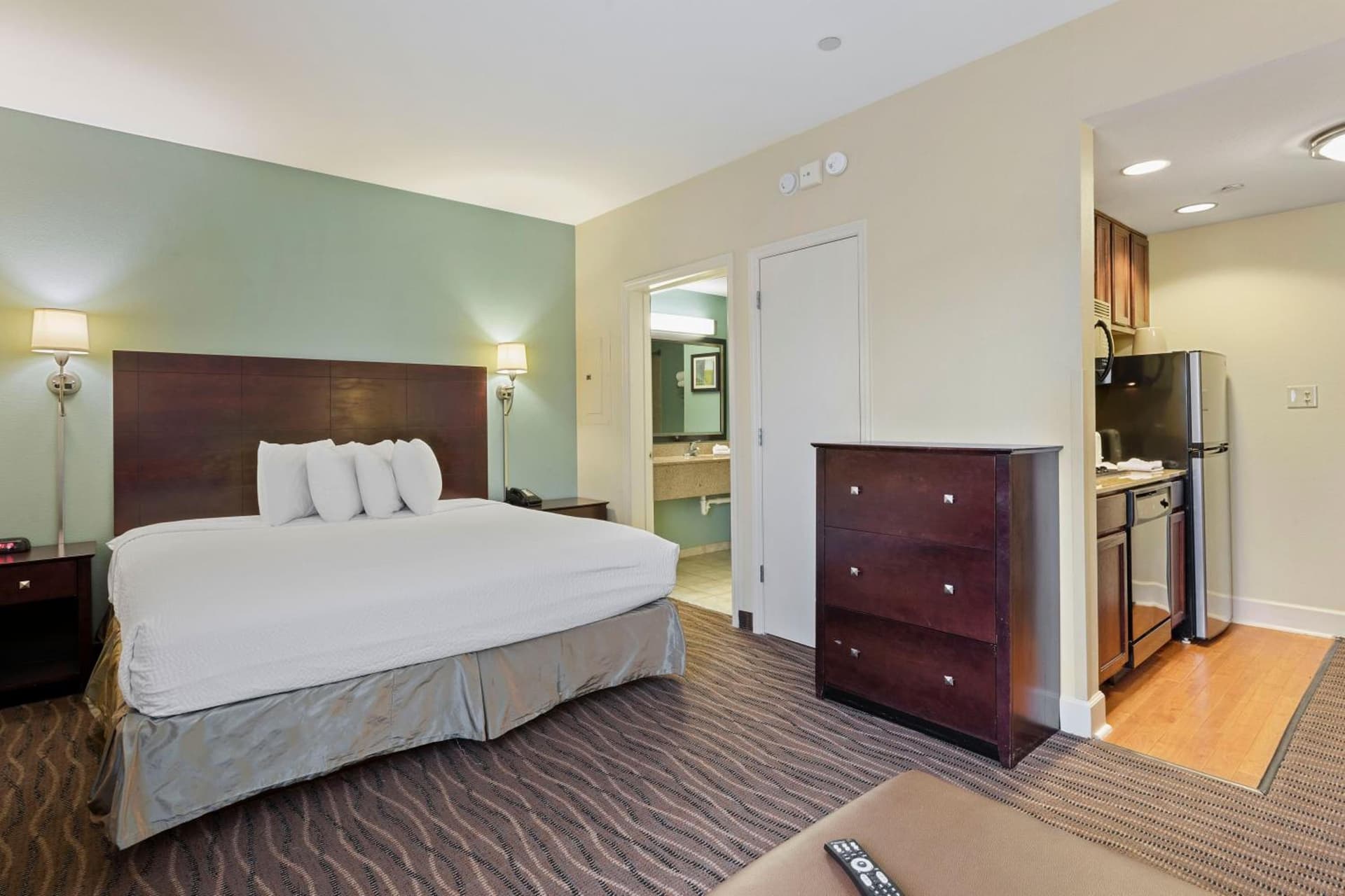Extended Stay America Premier Suites Lakeland I4 gallery photo in Lakeland, FL — image 20