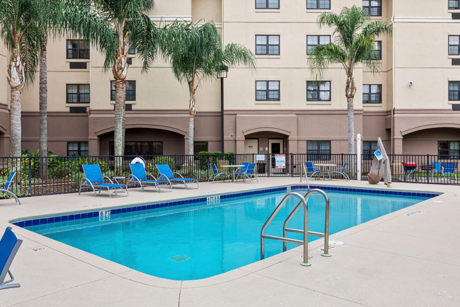 Extended Stay America Premier Suites Lakeland I4 gallery photo in Lakeland, FL — image 40