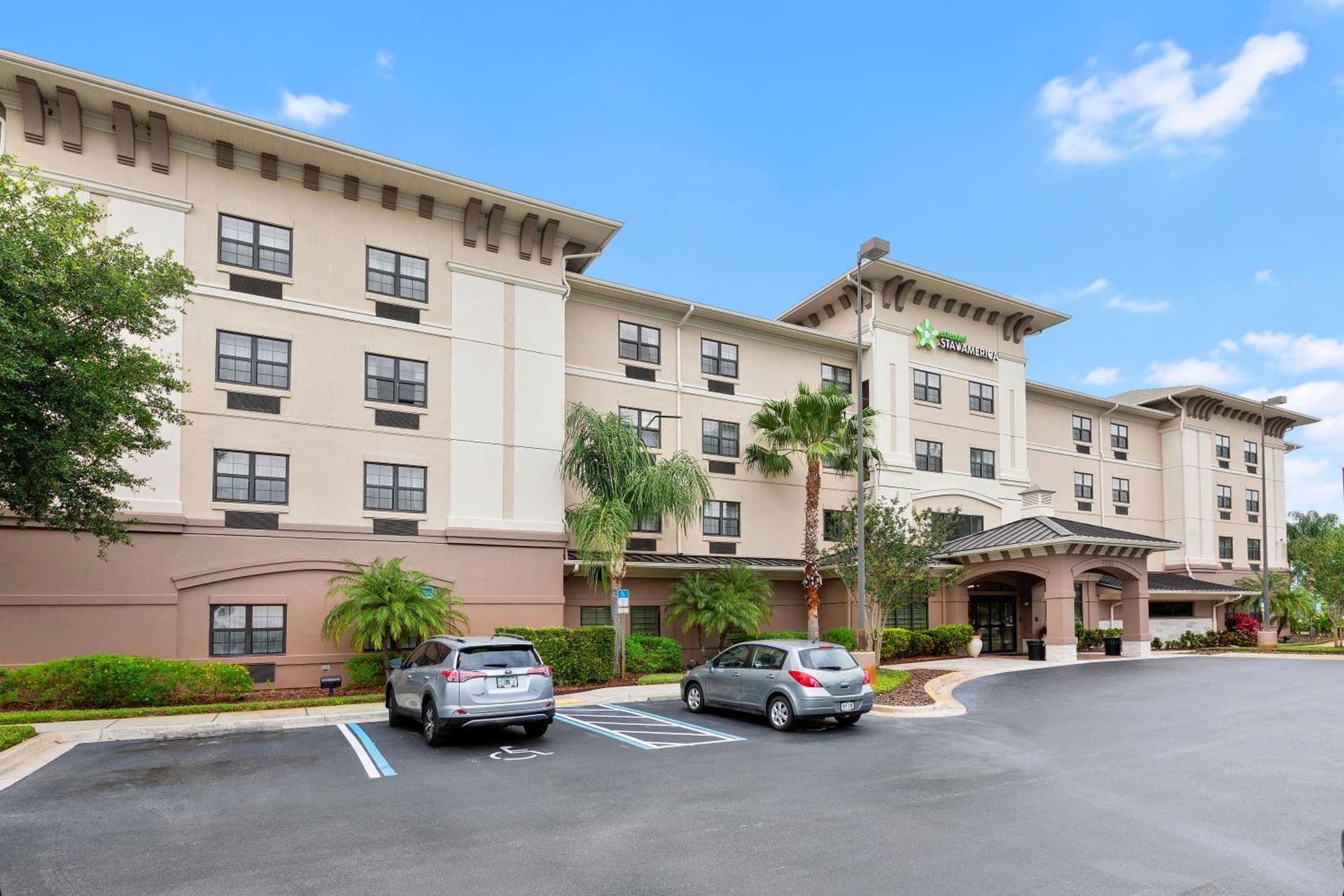Extended Stay America Premier Suites Lakeland I4 gallery photo in Lakeland, FL — image 103