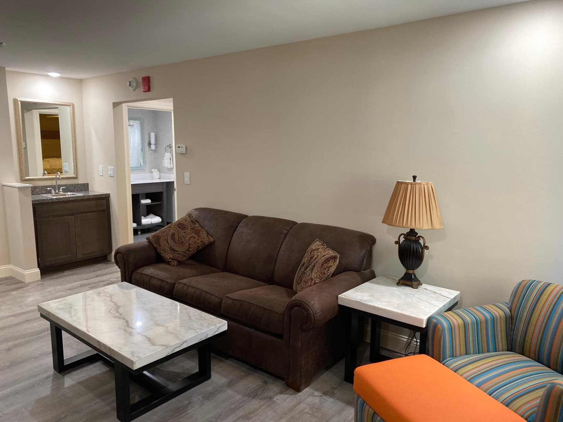 Clayton Plaza Hotel & Extended Stay property views in Clayton, MO — gallery photo 3