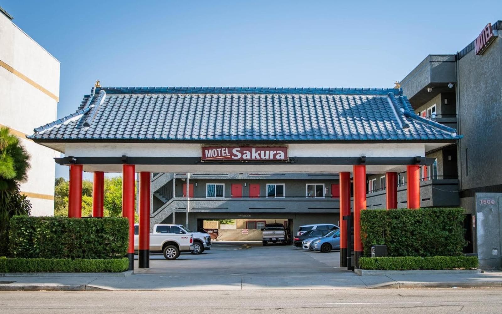 Sakura Inn interior in Glendale, CA — gallery photo 2