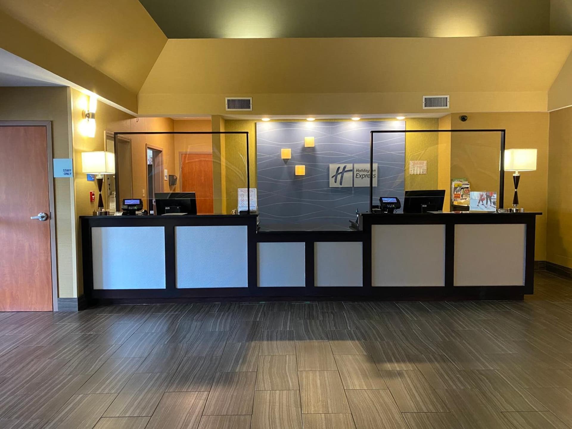 Holiday Inn Express Hotel & Suites Edmond by IHG gallery photo in Edmond, OK — image 41