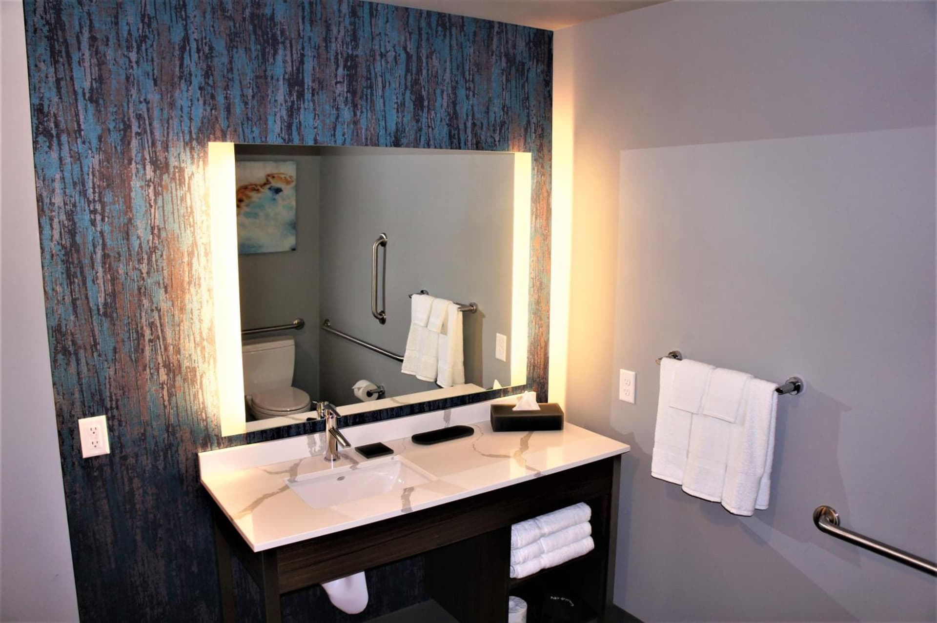 La Quinta Inn & Suites by Wyndham Marysville gallery photo in Marysville, WA — image 46