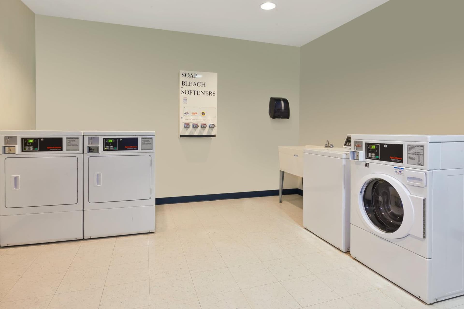 Holiday Inn Express Hotel & Suites Warminster-Horsham by IHG gallery photo in Warminster, PA — image 10
