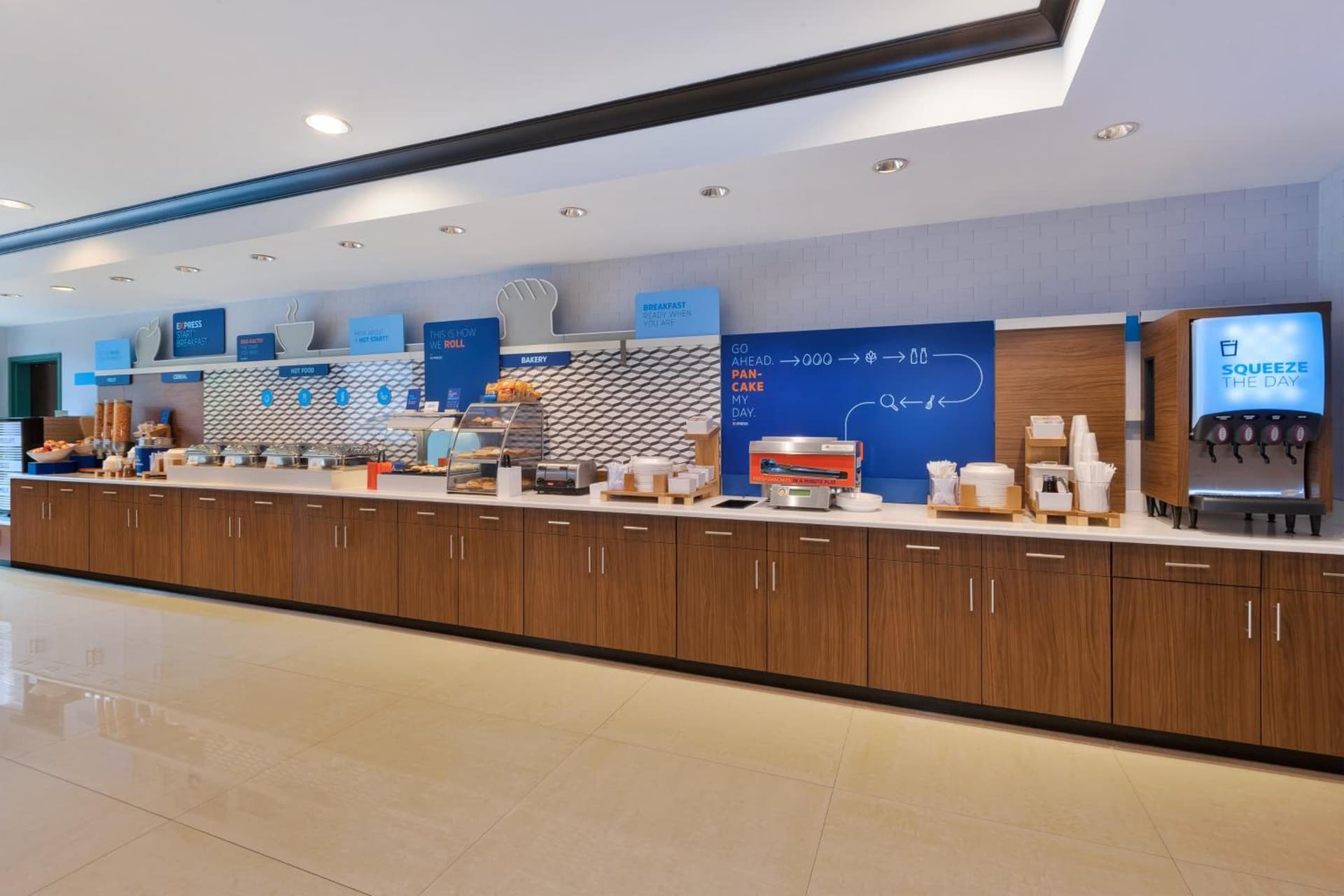 Holiday Inn Express Hotel & Suites Warminster-Horsham by IHG interior in Warminster, PA — gallery photo 2