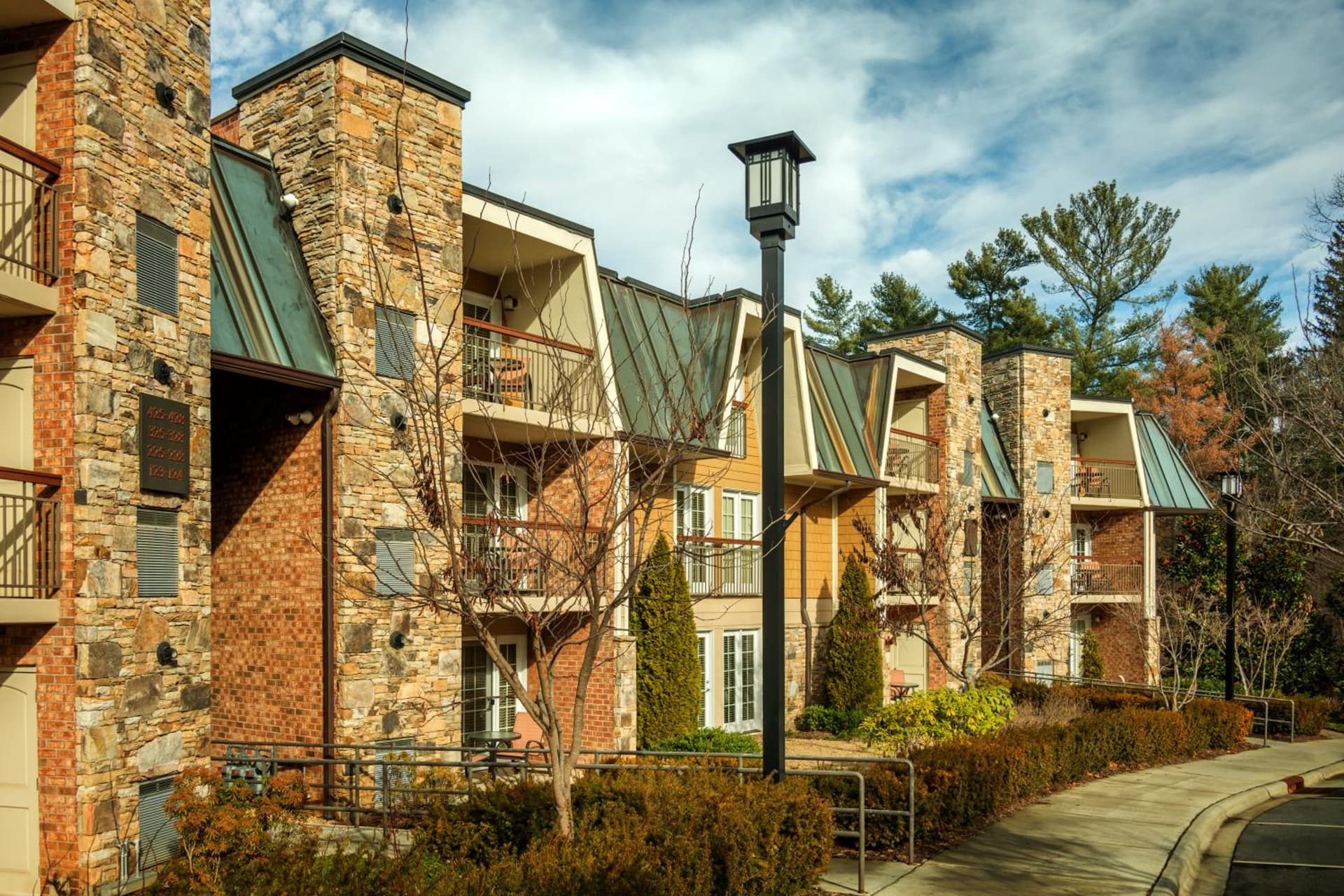 Lantern Lodge gallery photo in Asheville, NC — image 18