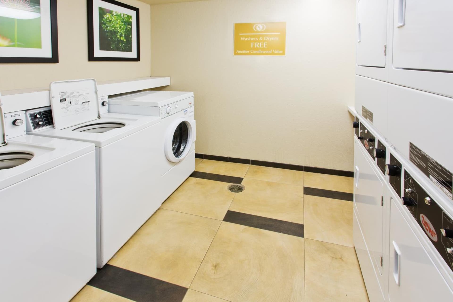 Candlewood Suites Medford by IHG gallery photo in Medford, OR — image 16