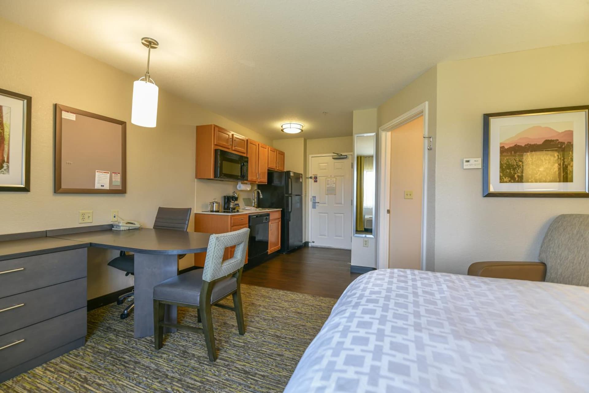 Candlewood Suites Medford by IHG gallery photo in Medford, OR — image 17