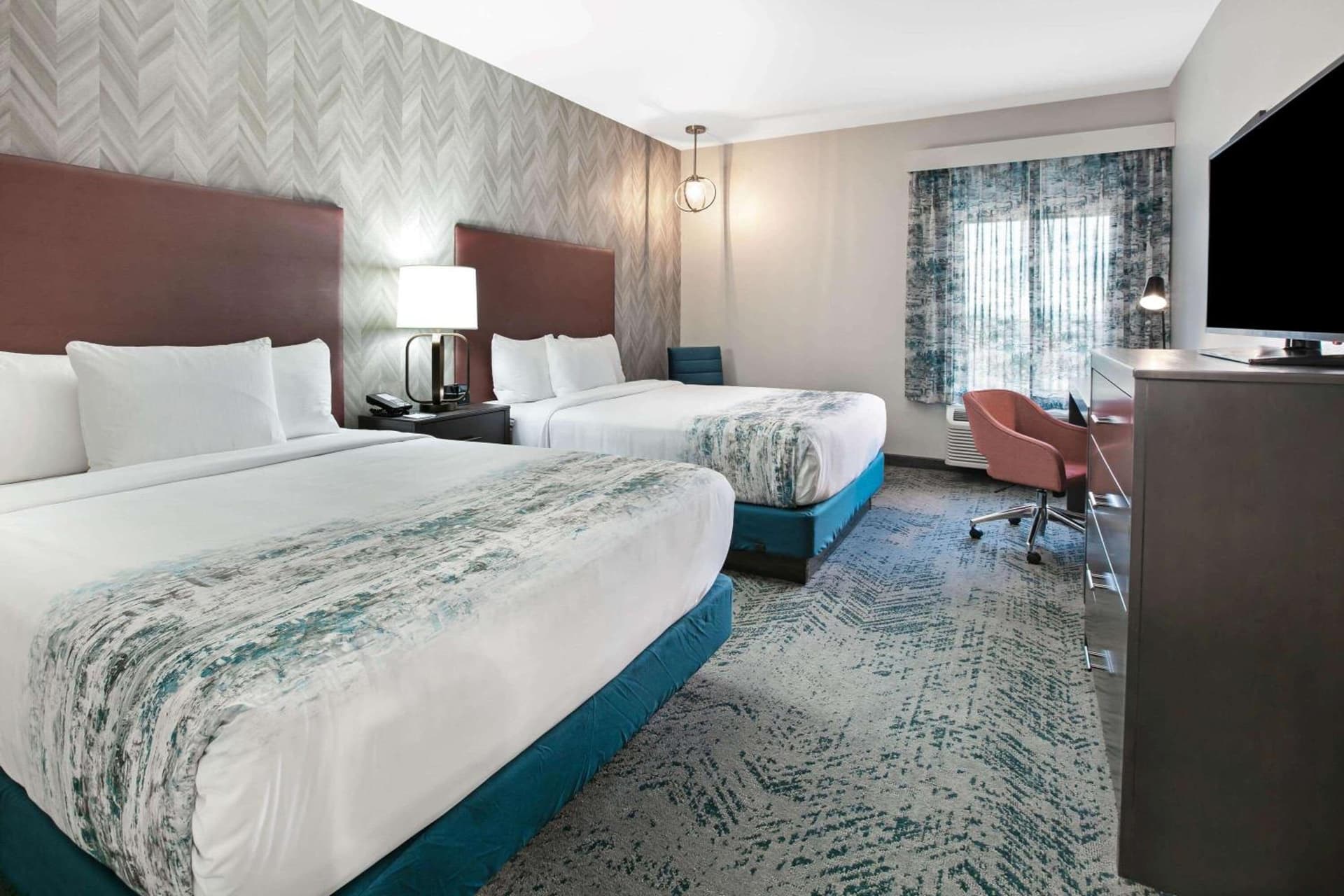 La Quinta Inn & Suites by Wyndham DFW West-Glade Parks gallery photo in Euless, TX — image 31